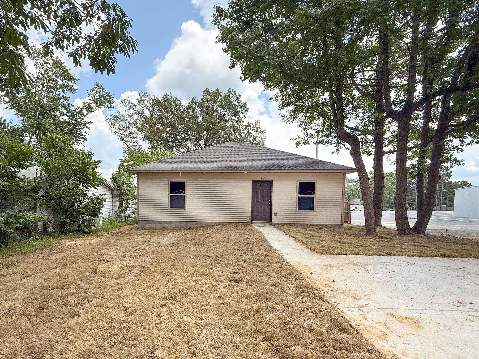 707 N 3RD Street Cabot, AR 72023
