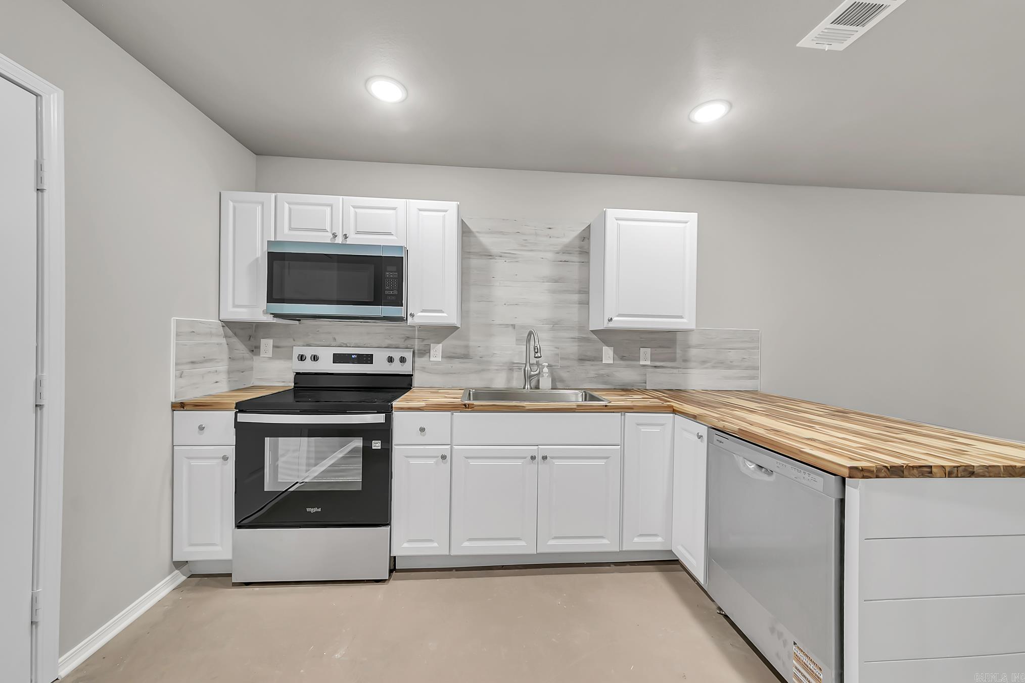 707 N 3RD Street Cabot, AR 72023