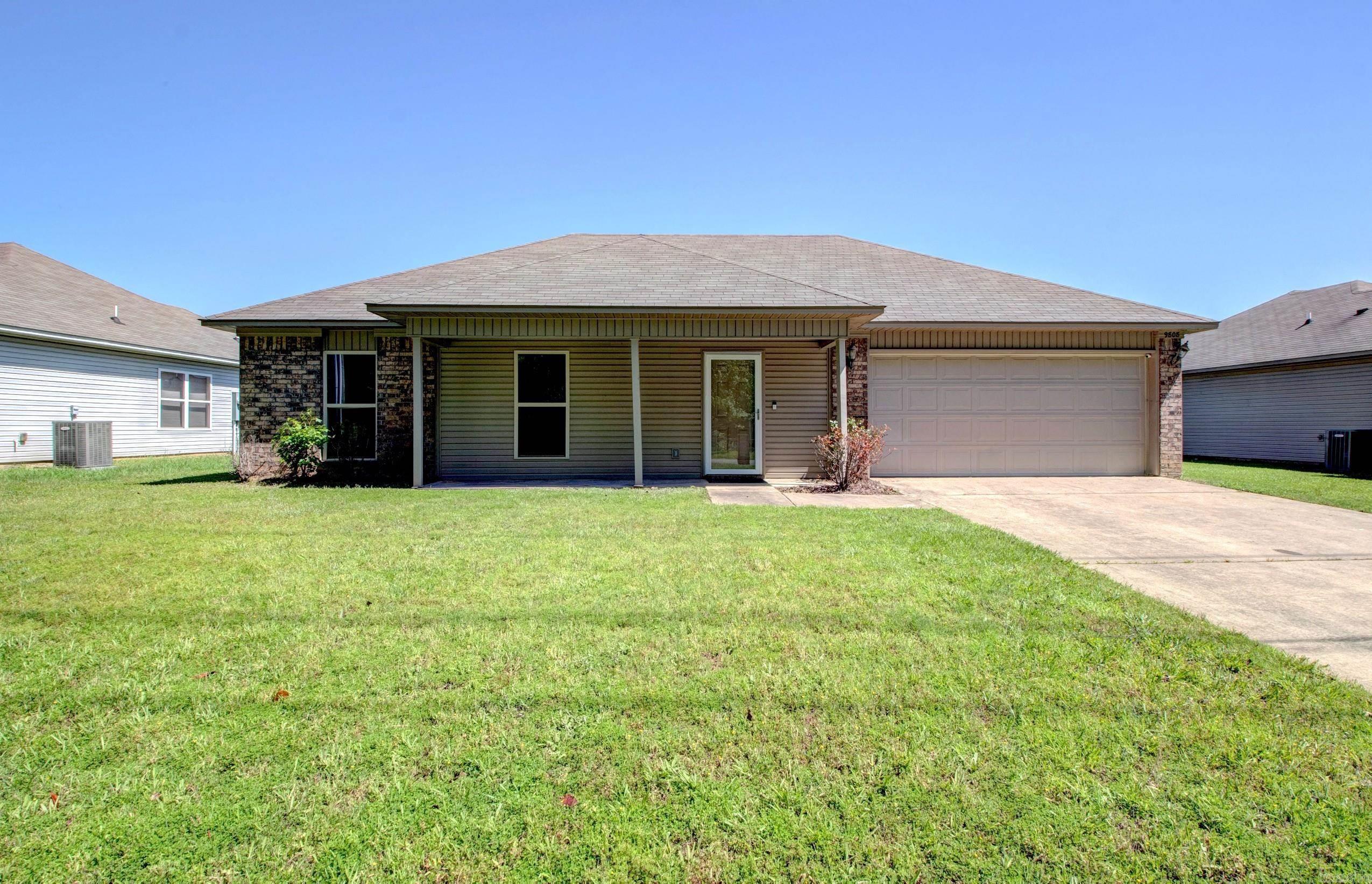 9808  Lanehart  Little Rock, AR