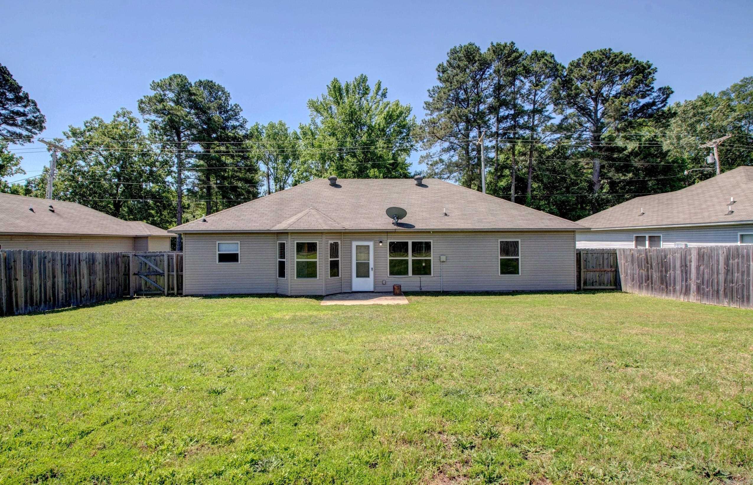 9808  Lanehart  Little Rock, AR