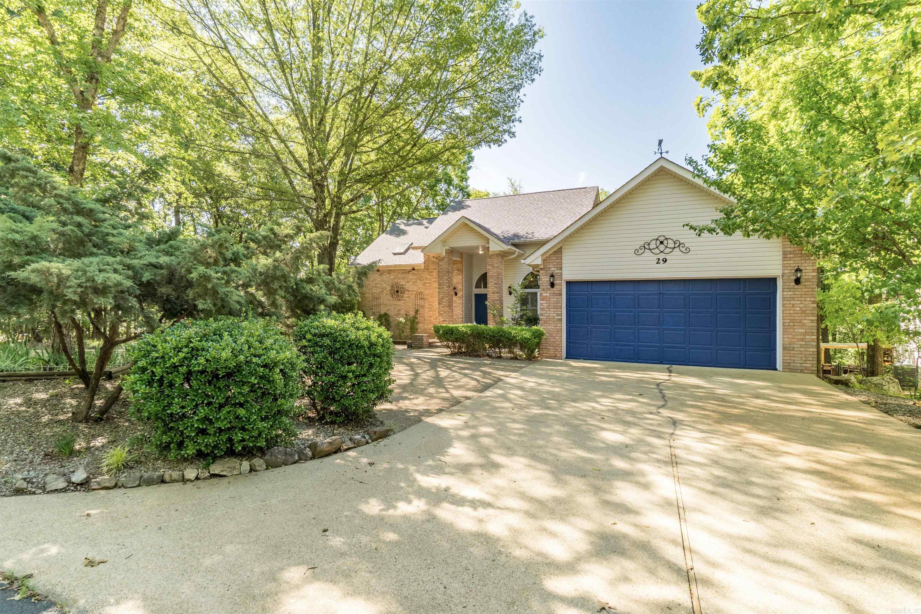 29  Barcelona  Hot Springs Village, AR