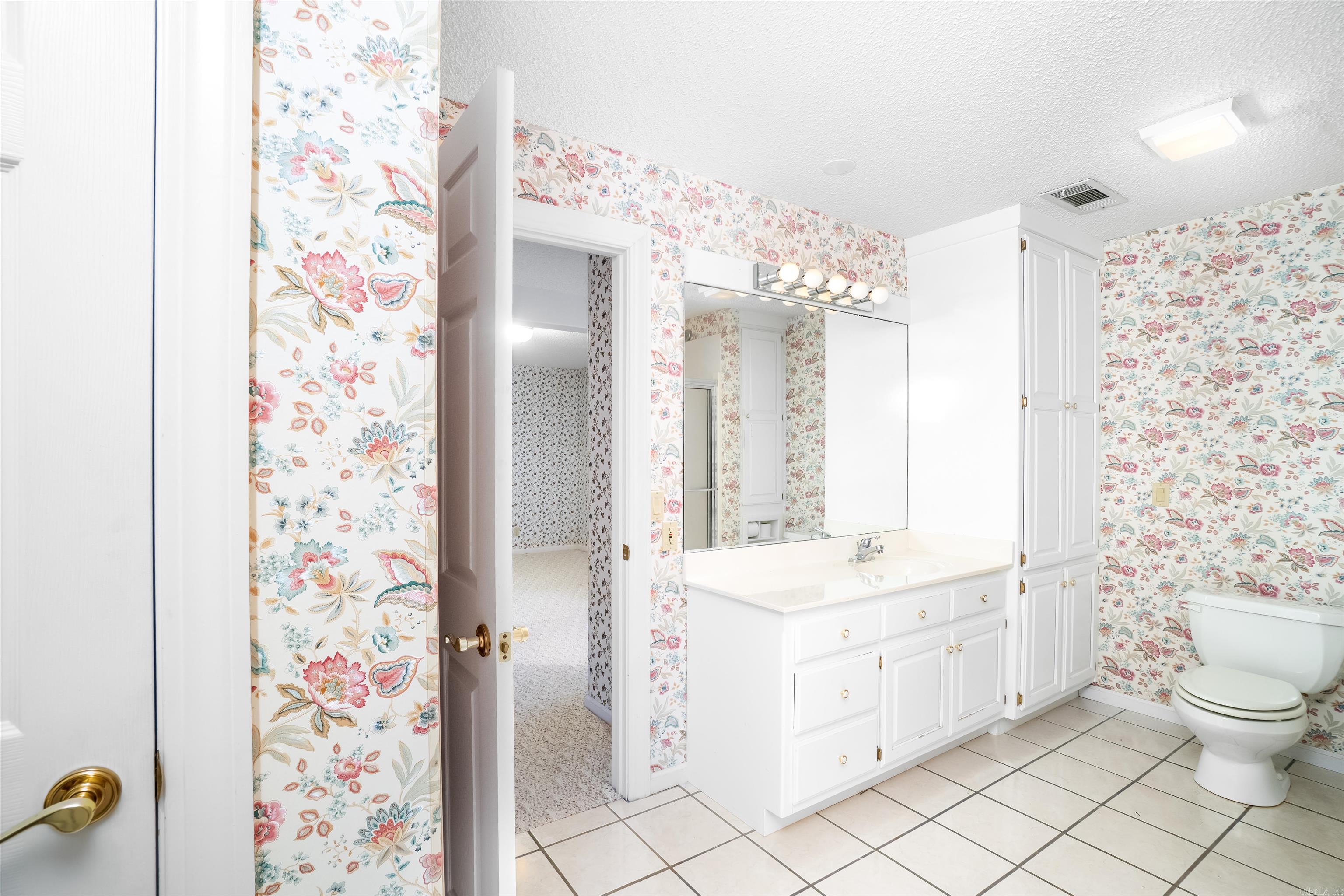 29  Barcelona  Hot Springs Village, AR