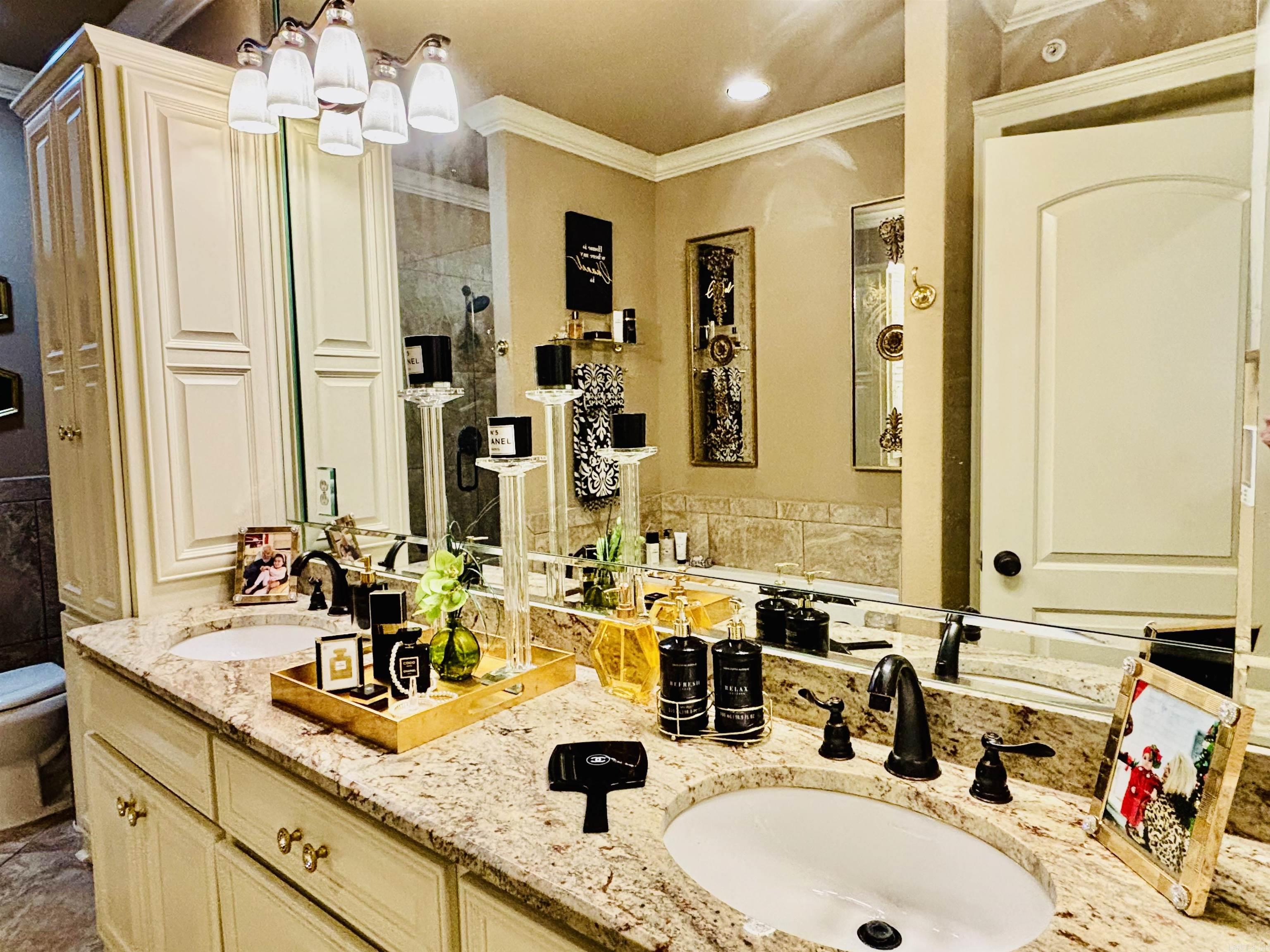130  Grand Isle Dr Unit 2E  Hot Springs, AR