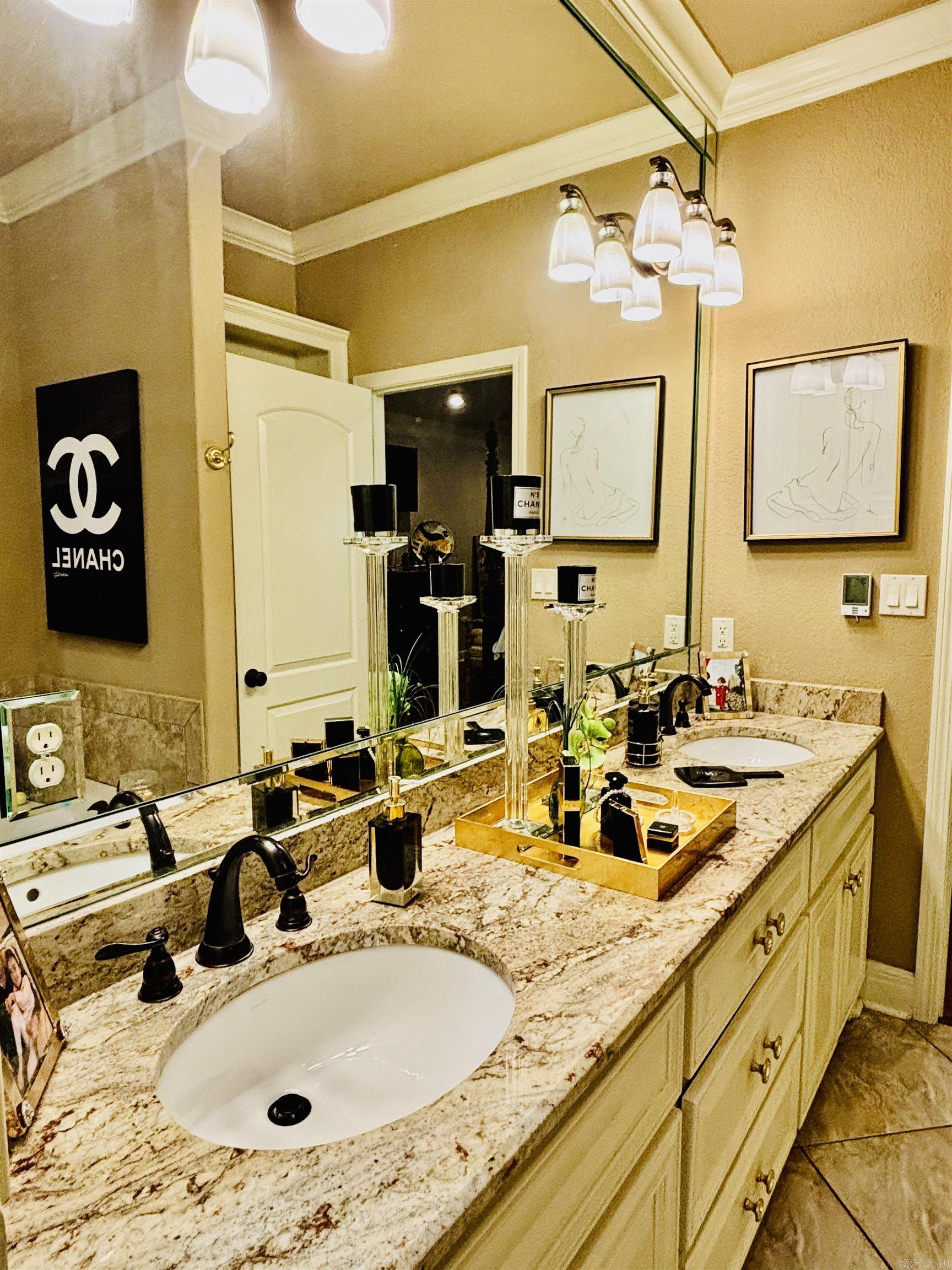 130  Grand Isle Dr Unit 2E  Hot Springs, AR
