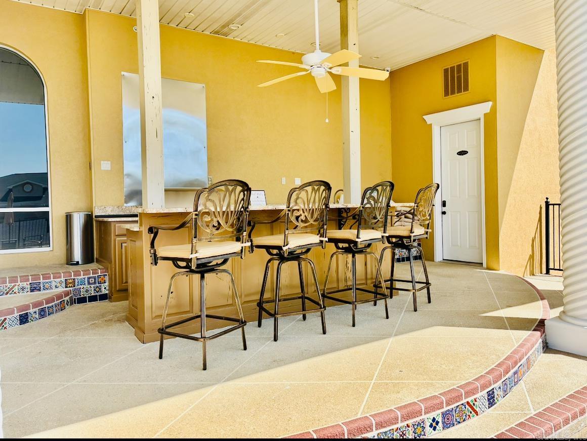 130  Grand Isle Dr Unit 2E  Hot Springs, AR