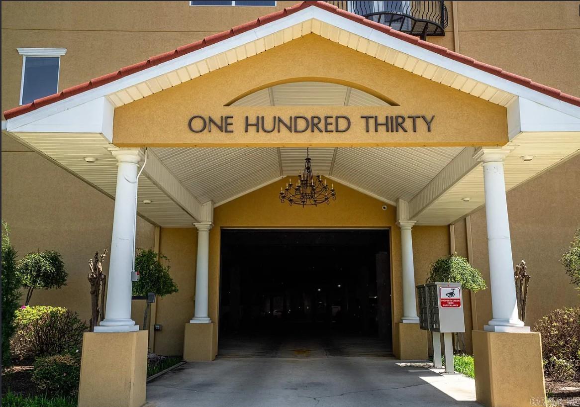 130 Grand Isle Dr Unit 2E  Hot Springs, AR