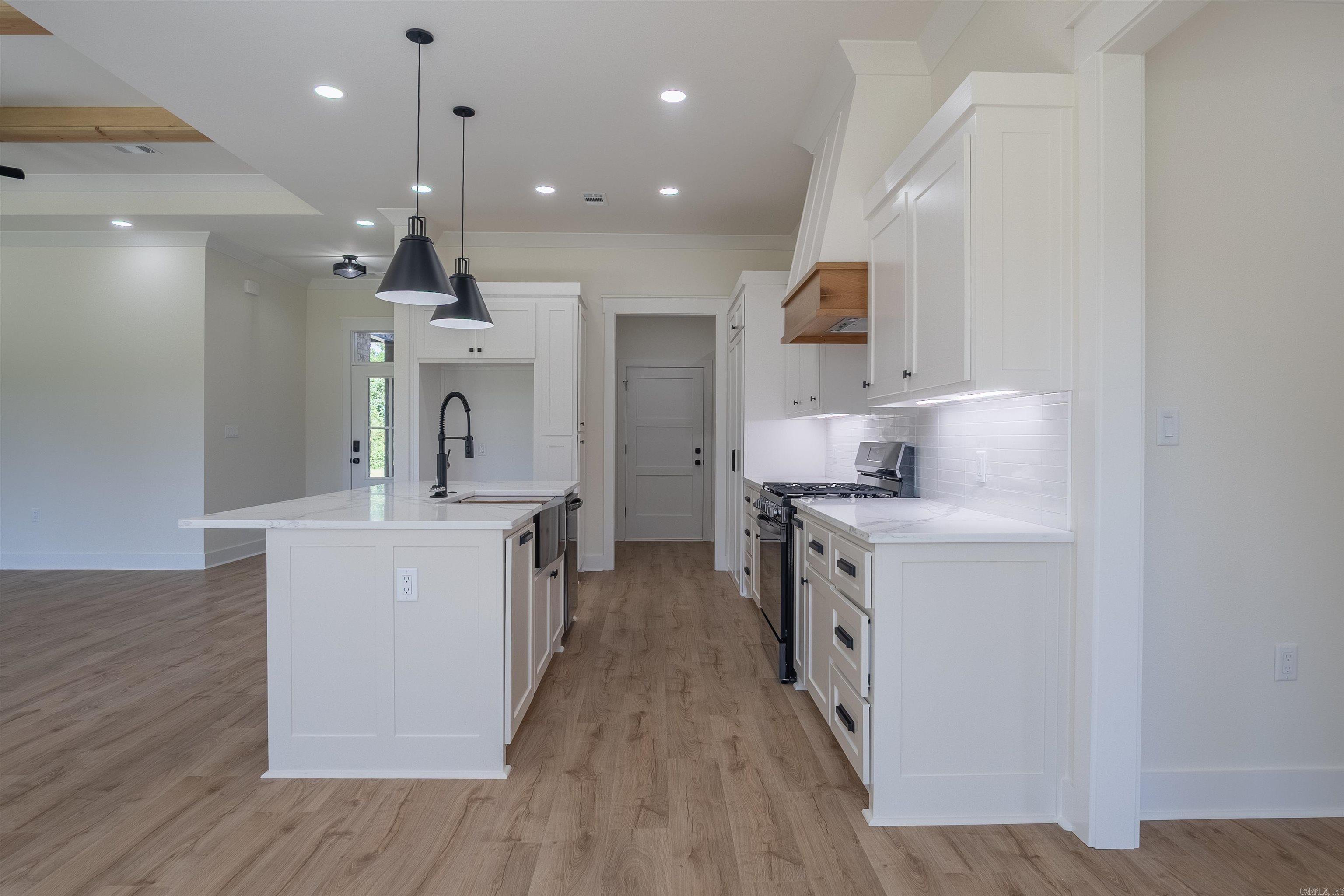 30  Revelle  Cabot, AR