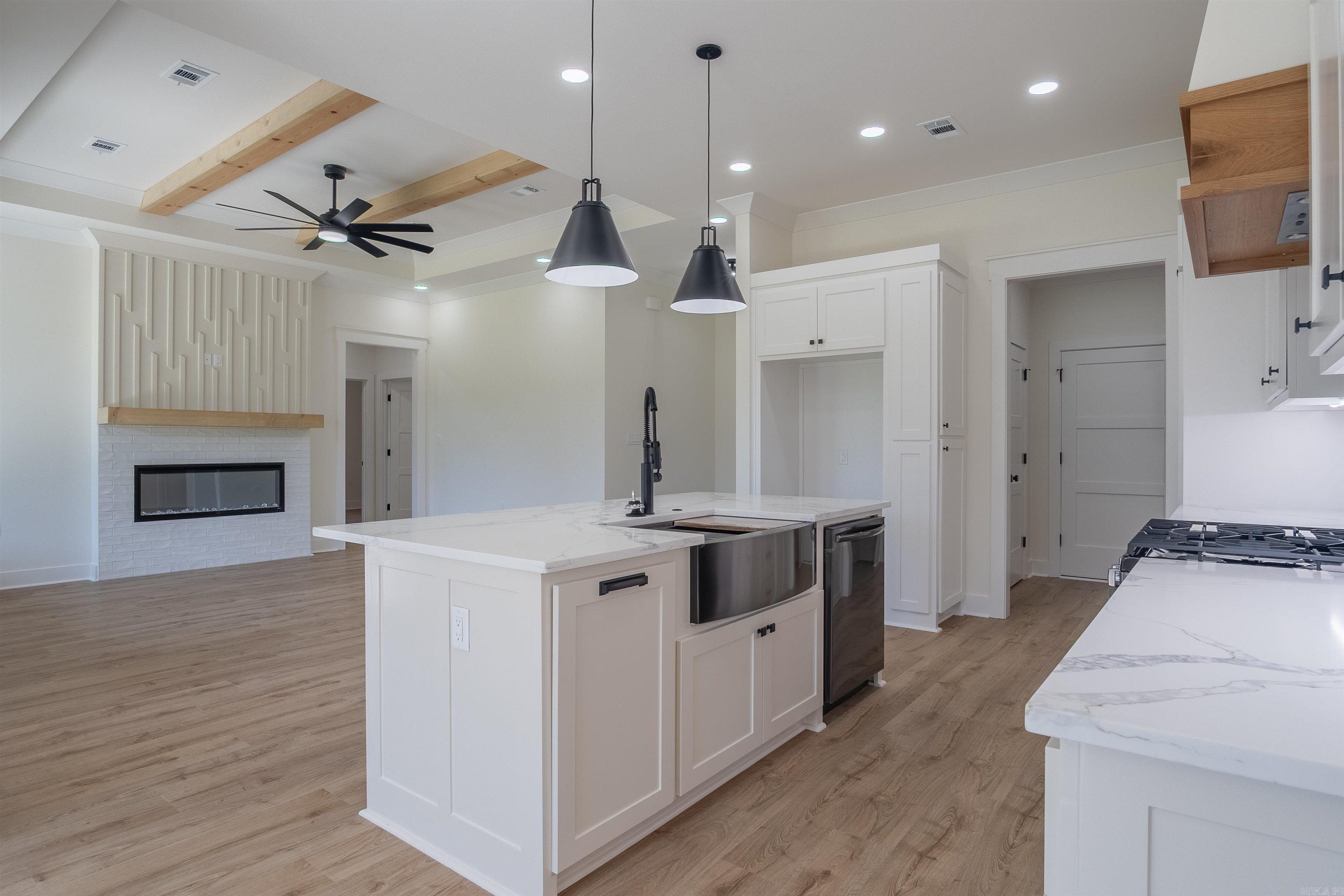 30  Revelle  Cabot, AR