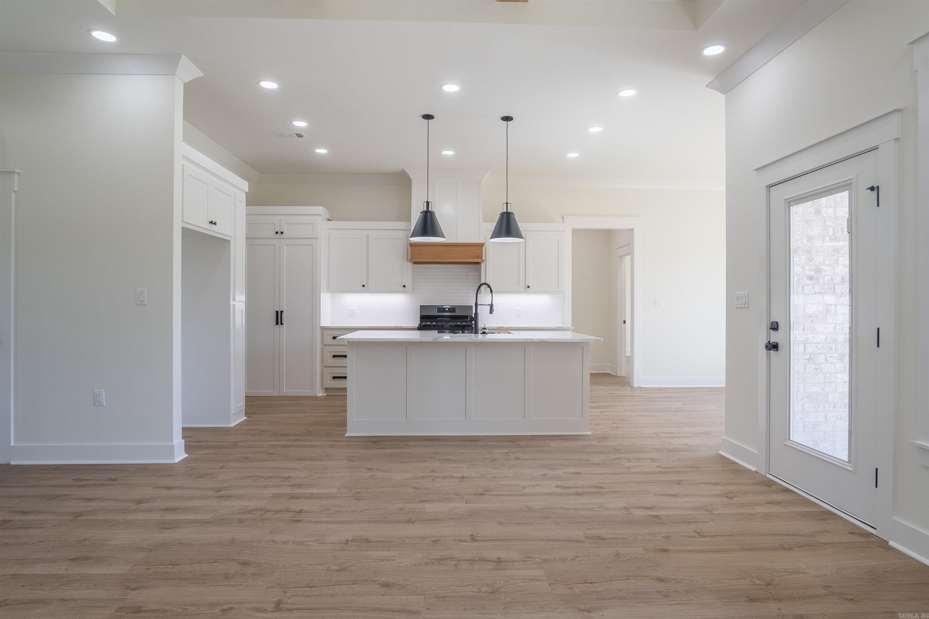 30  Revelle  Cabot, AR