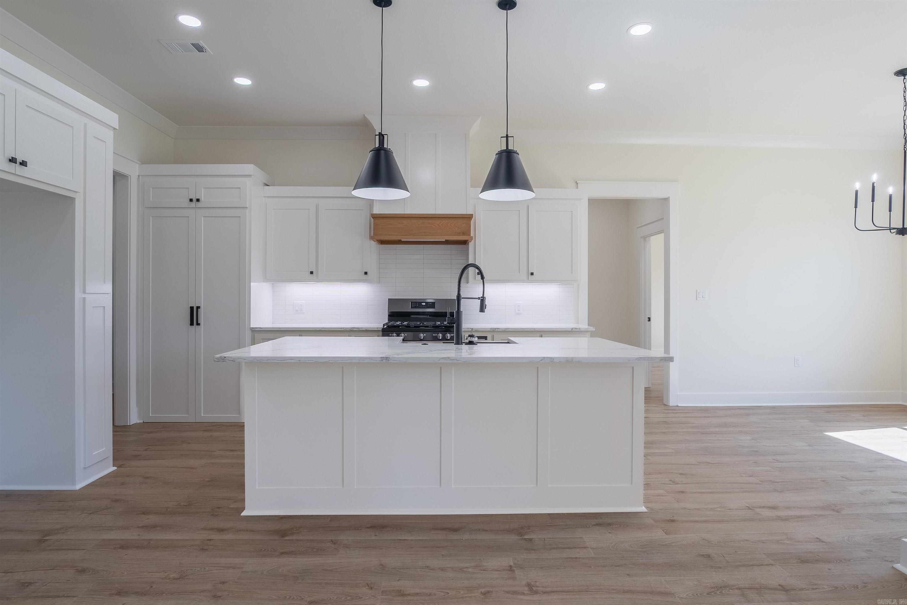 30  Revelle  Cabot, AR