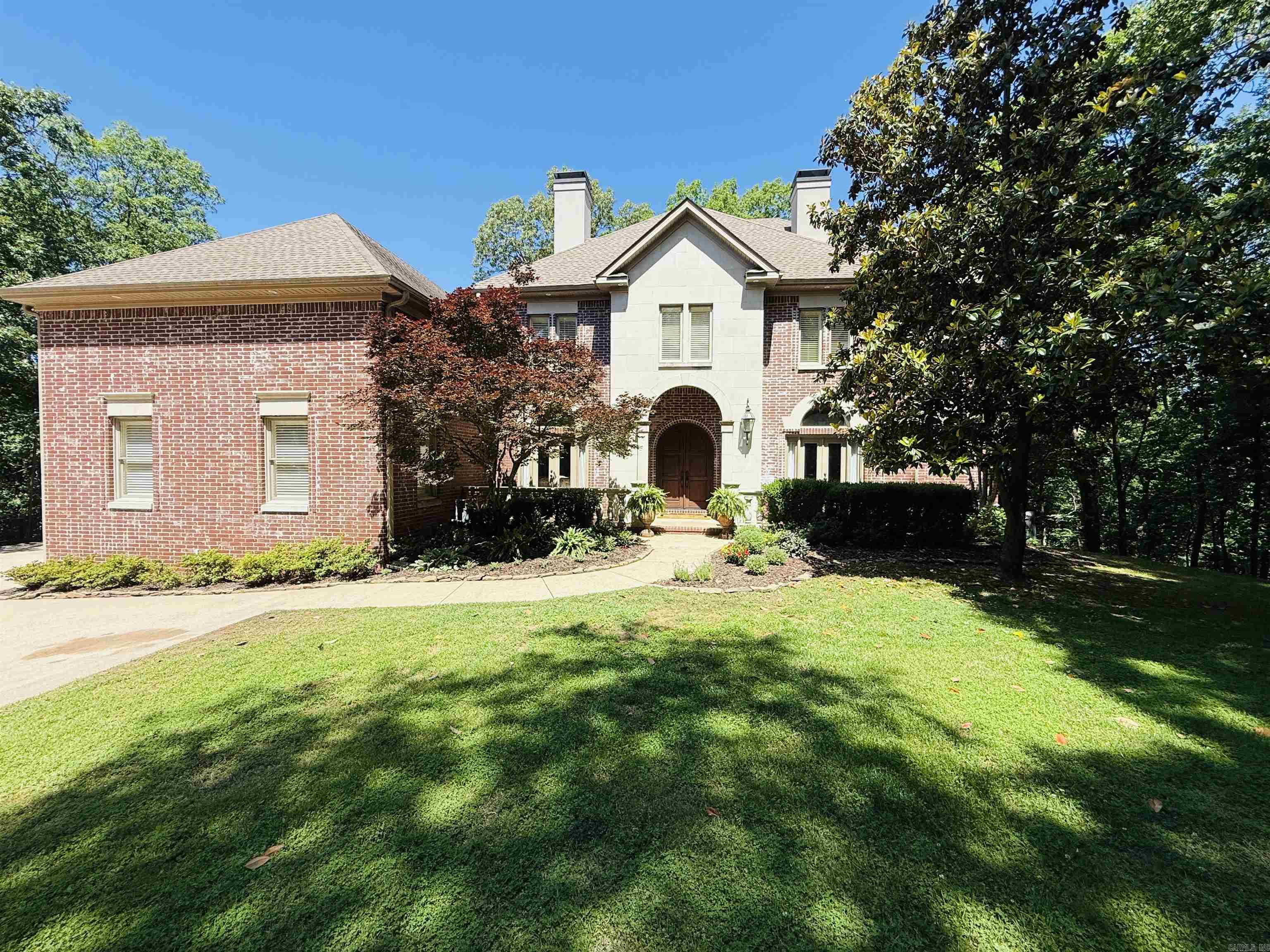 4 Dressage Court
