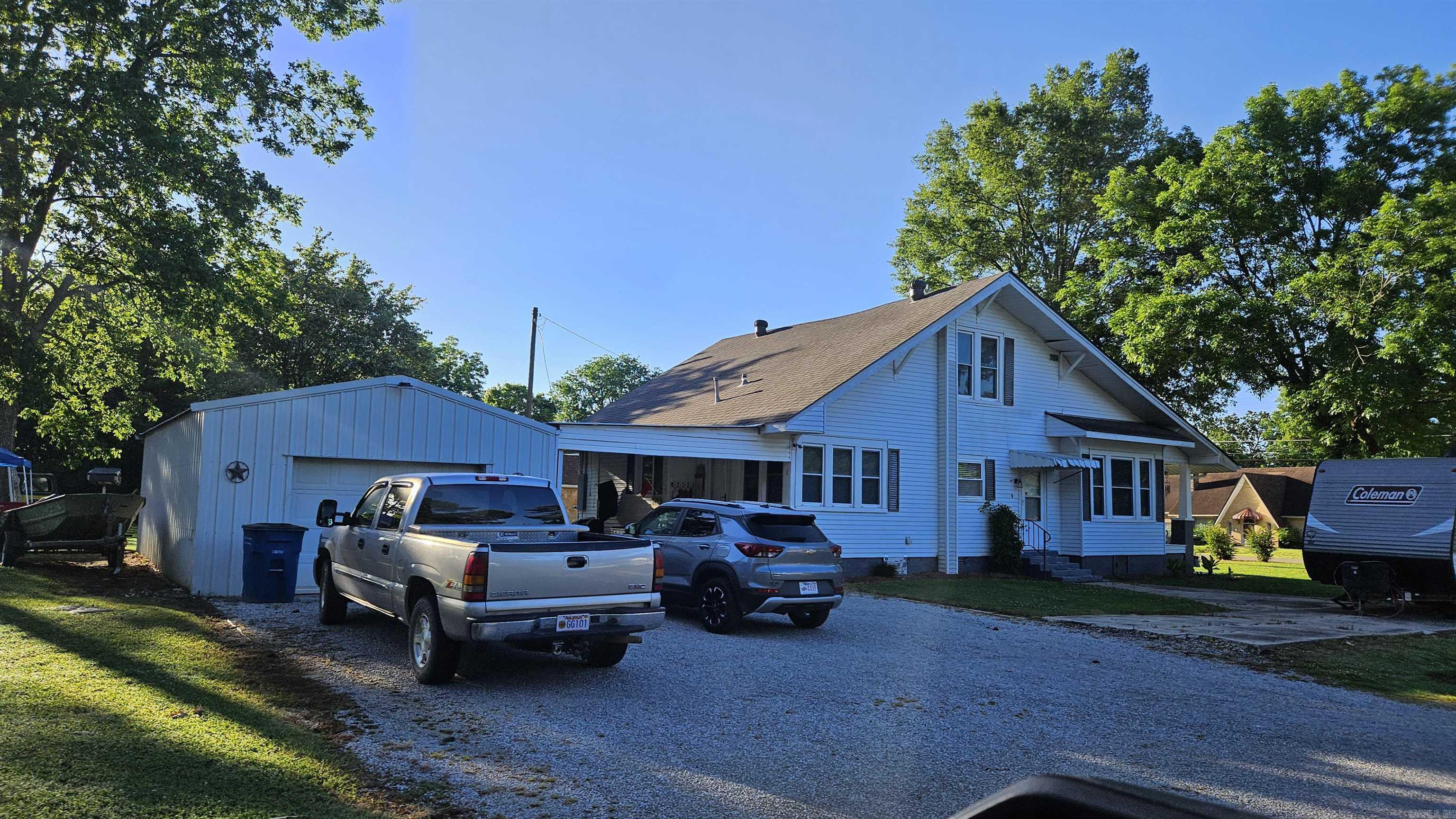 620 W 3rd St  Rector, AR