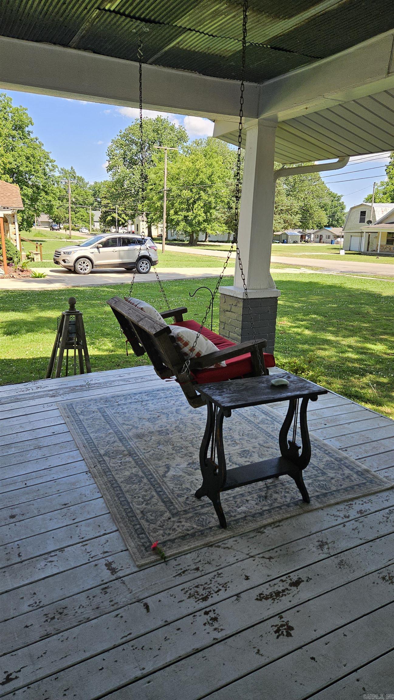 620 W 3rd St  Rector, AR