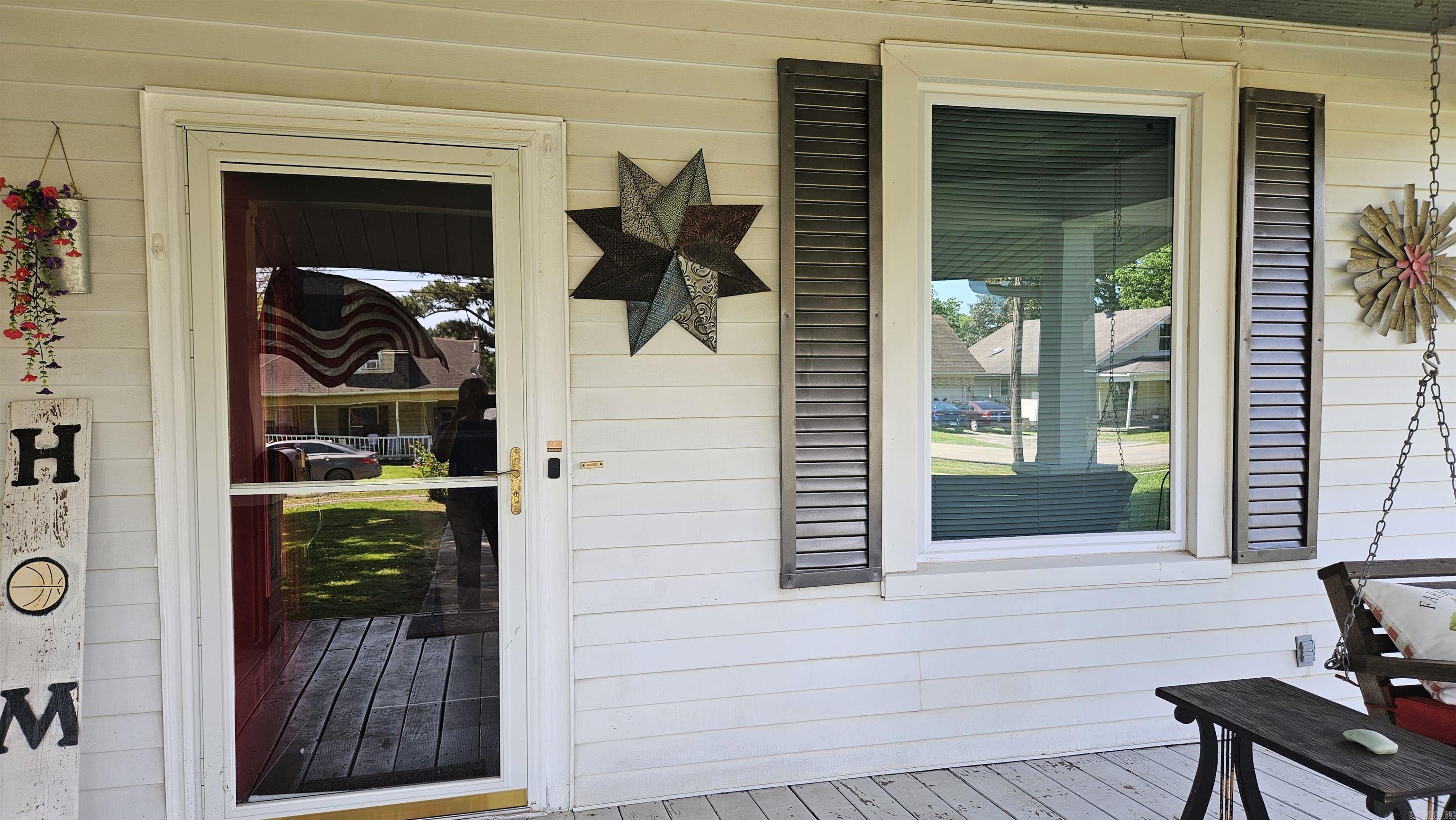 620 W 3rd St  Rector, AR