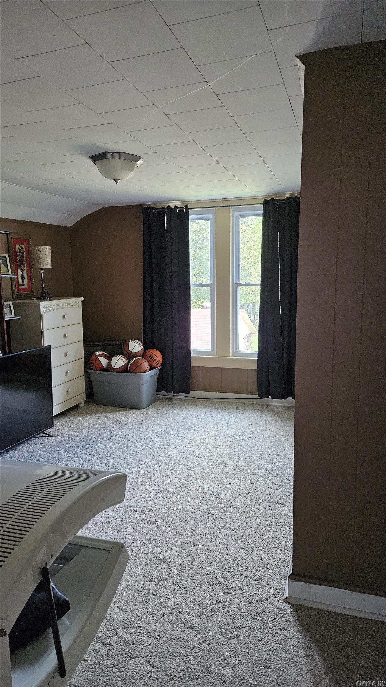 620 W 3rd St  Rector, AR
