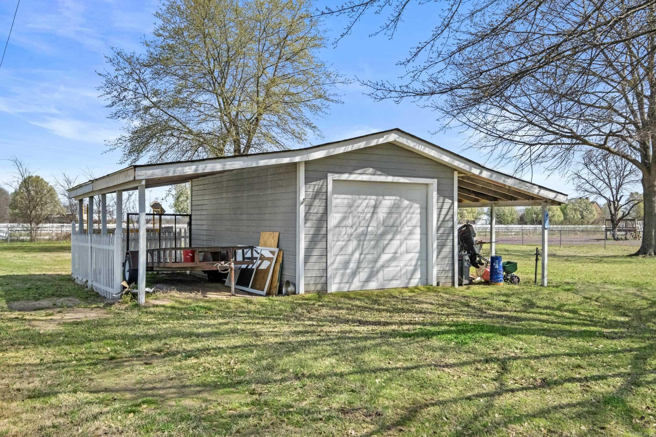 74  Kathy Ln  Scott, AR