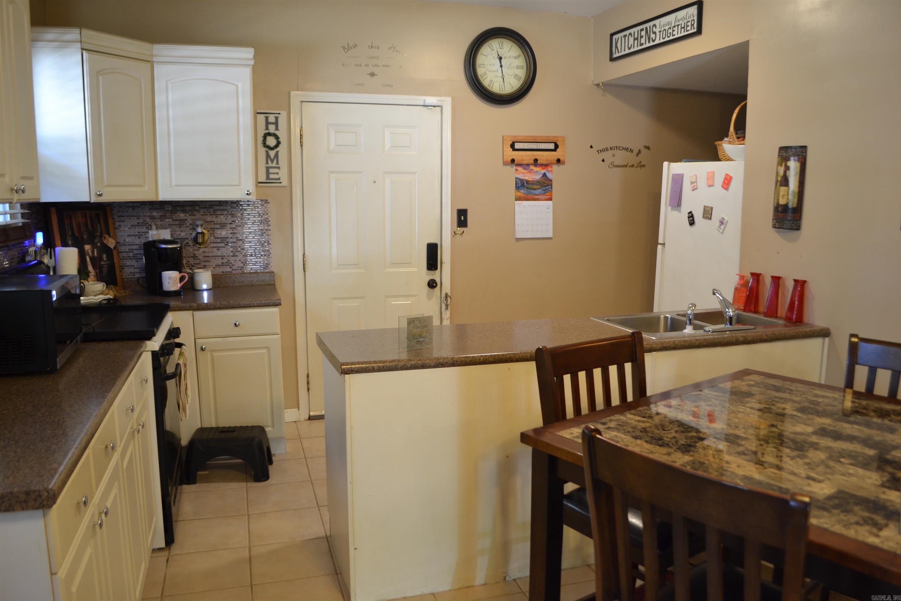 423 W St Louis  Hot Springs, AR