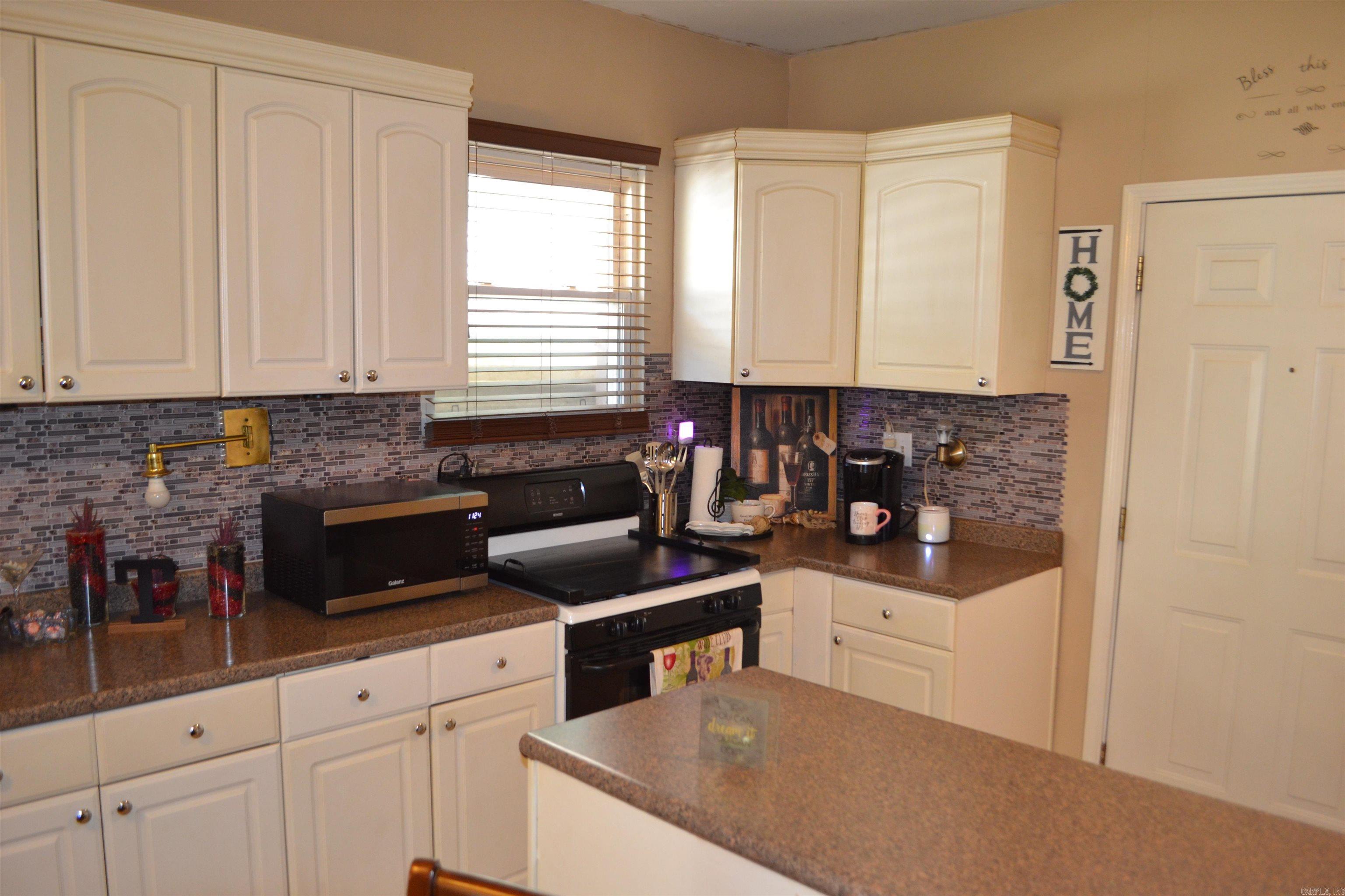423 W St Louis  Hot Springs, AR