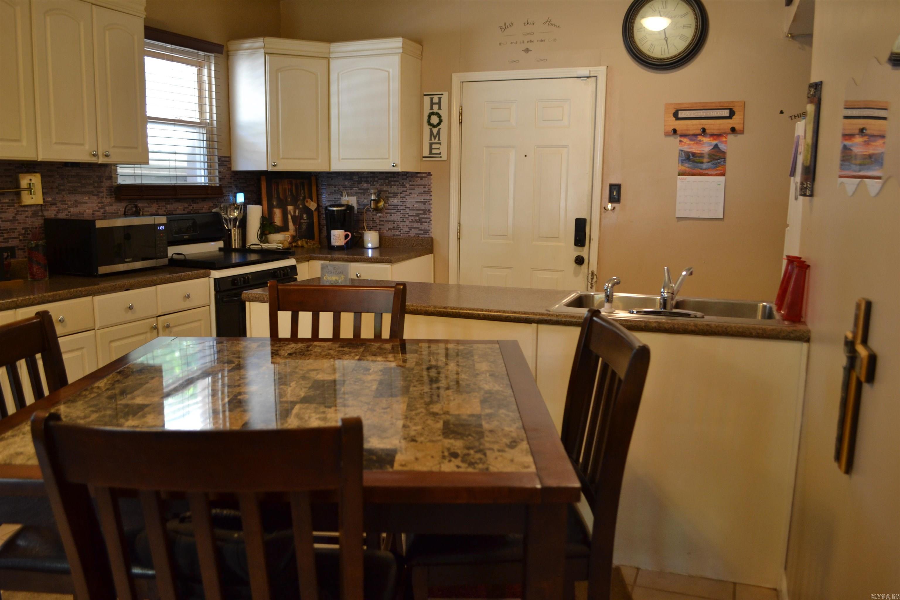 423 W St Louis  Hot Springs, AR