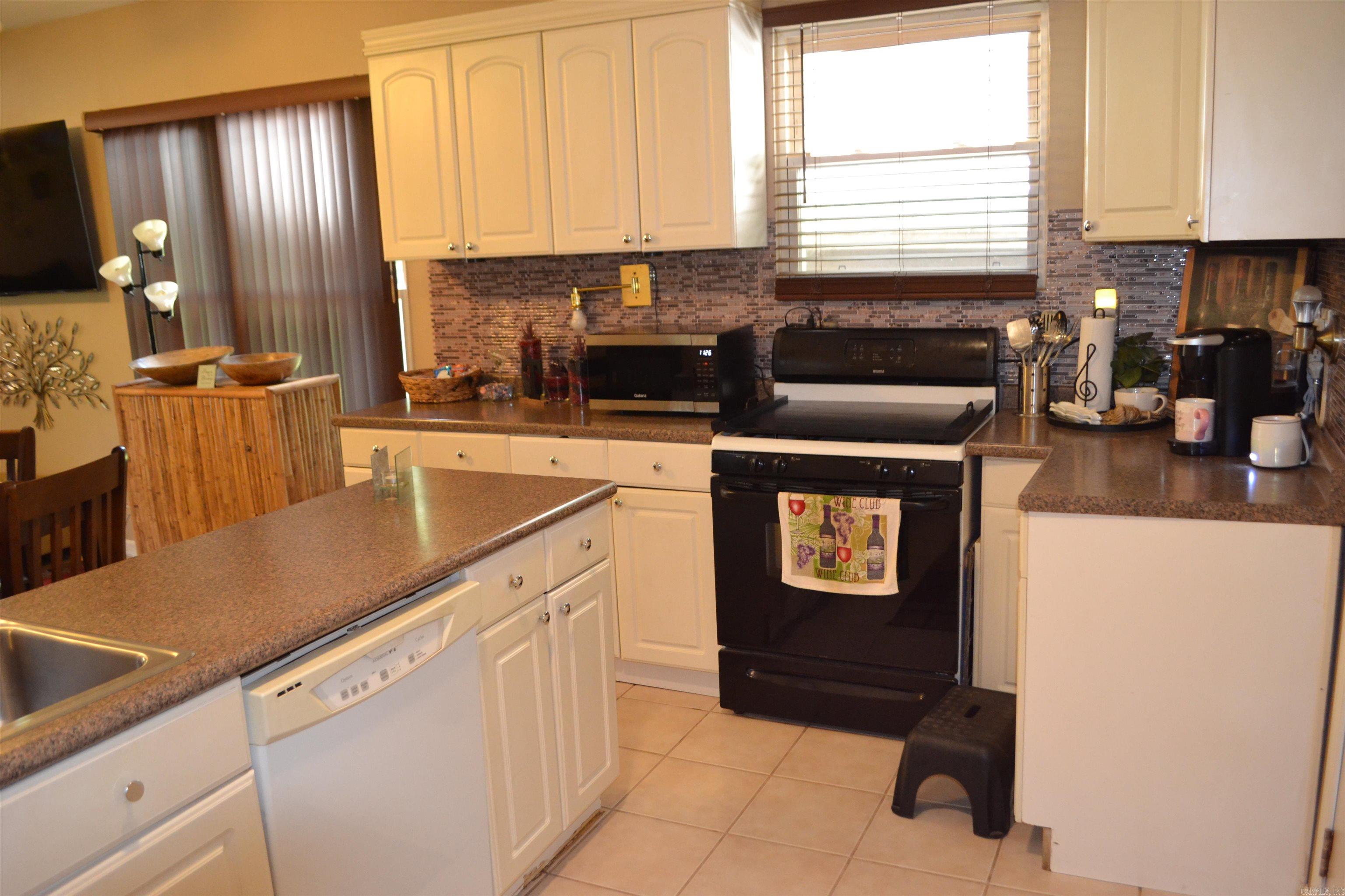 423 W St Louis  Hot Springs, AR