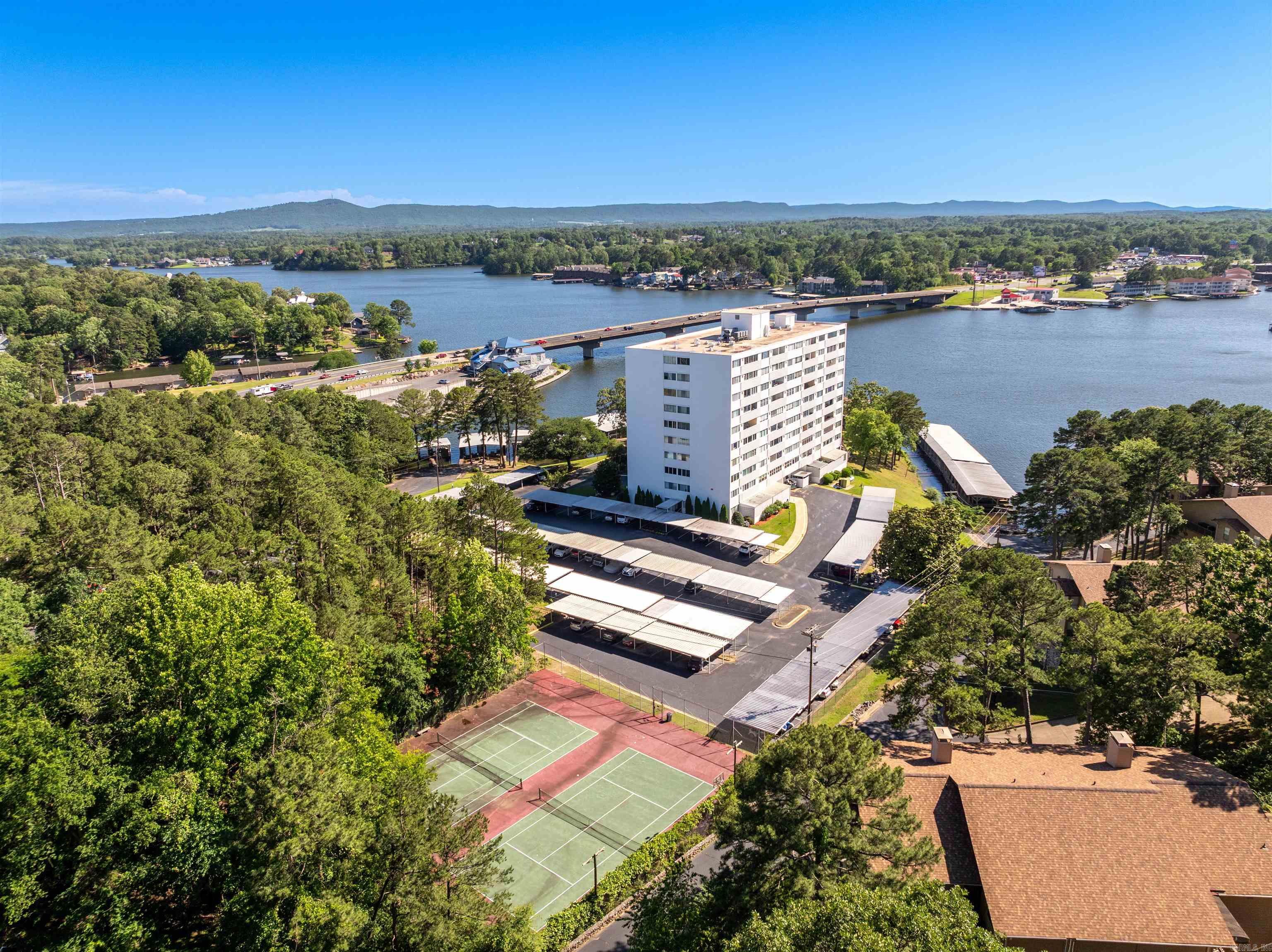 740  Weston  Hot Springs, AR