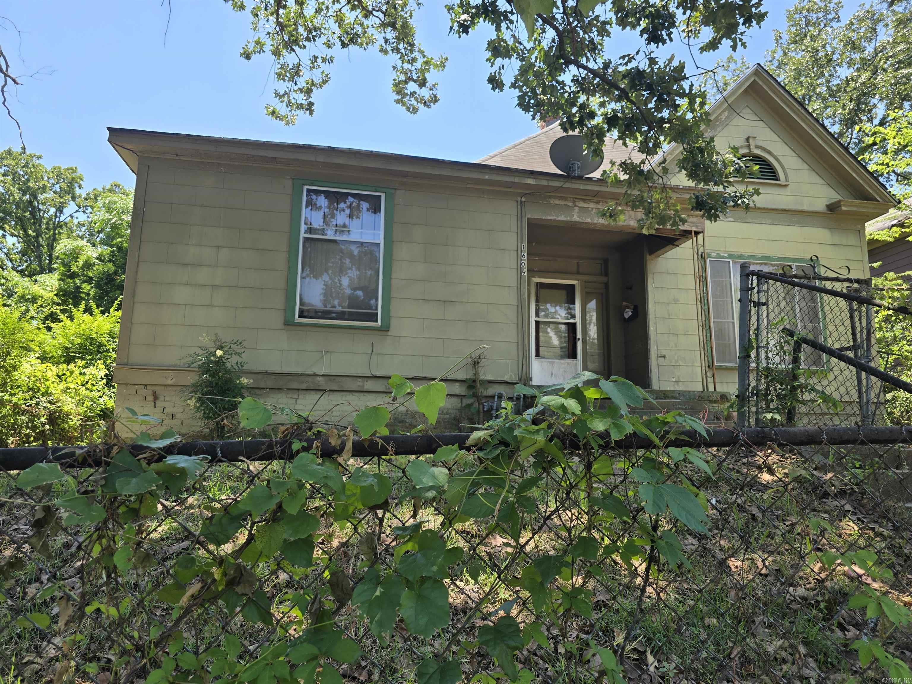 1609 W Charles Bussey  Little Rock, AR