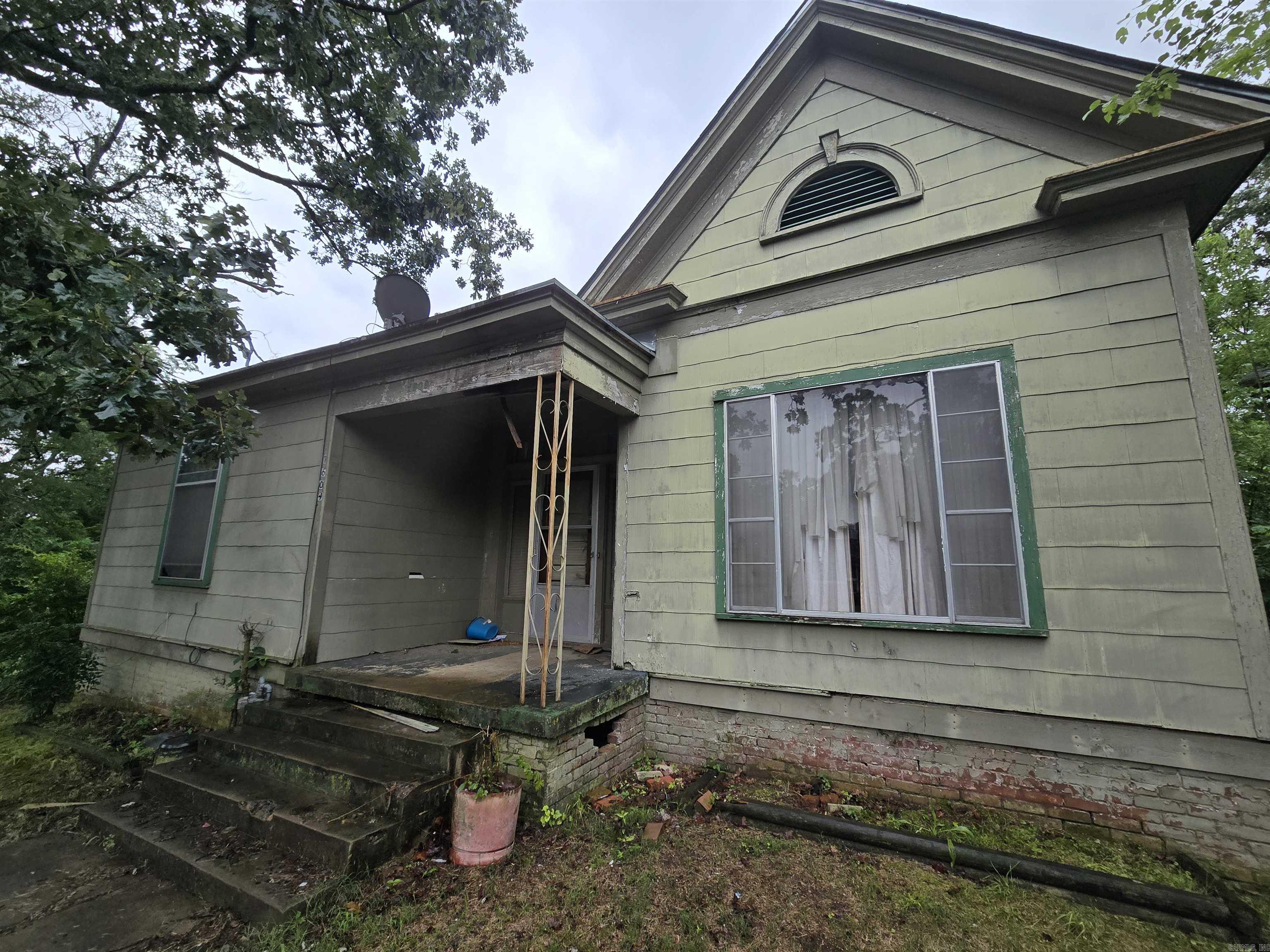 1609 W Charles Bussey  Little Rock, AR