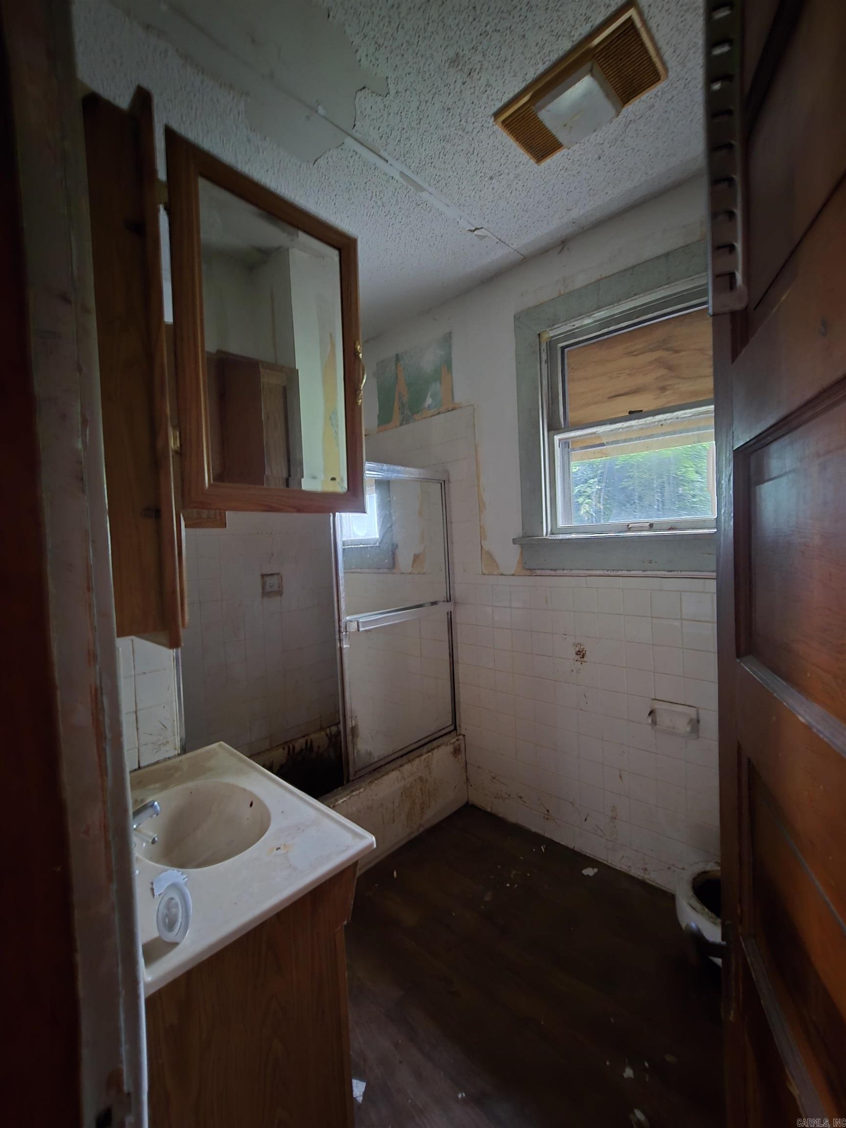 1609 W Charles Bussey  Little Rock, AR