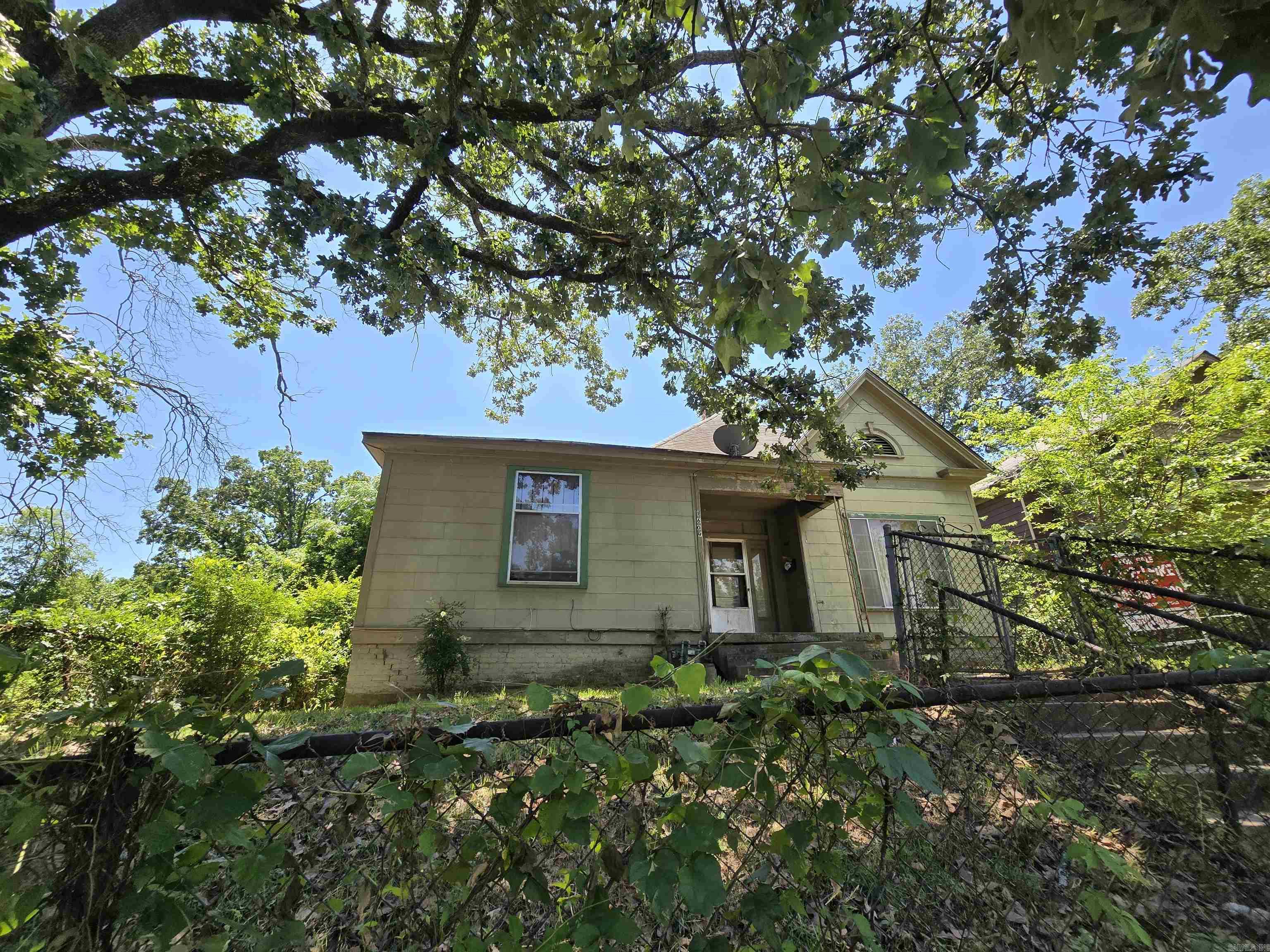 1609 W Charles Bussey  Little Rock, AR