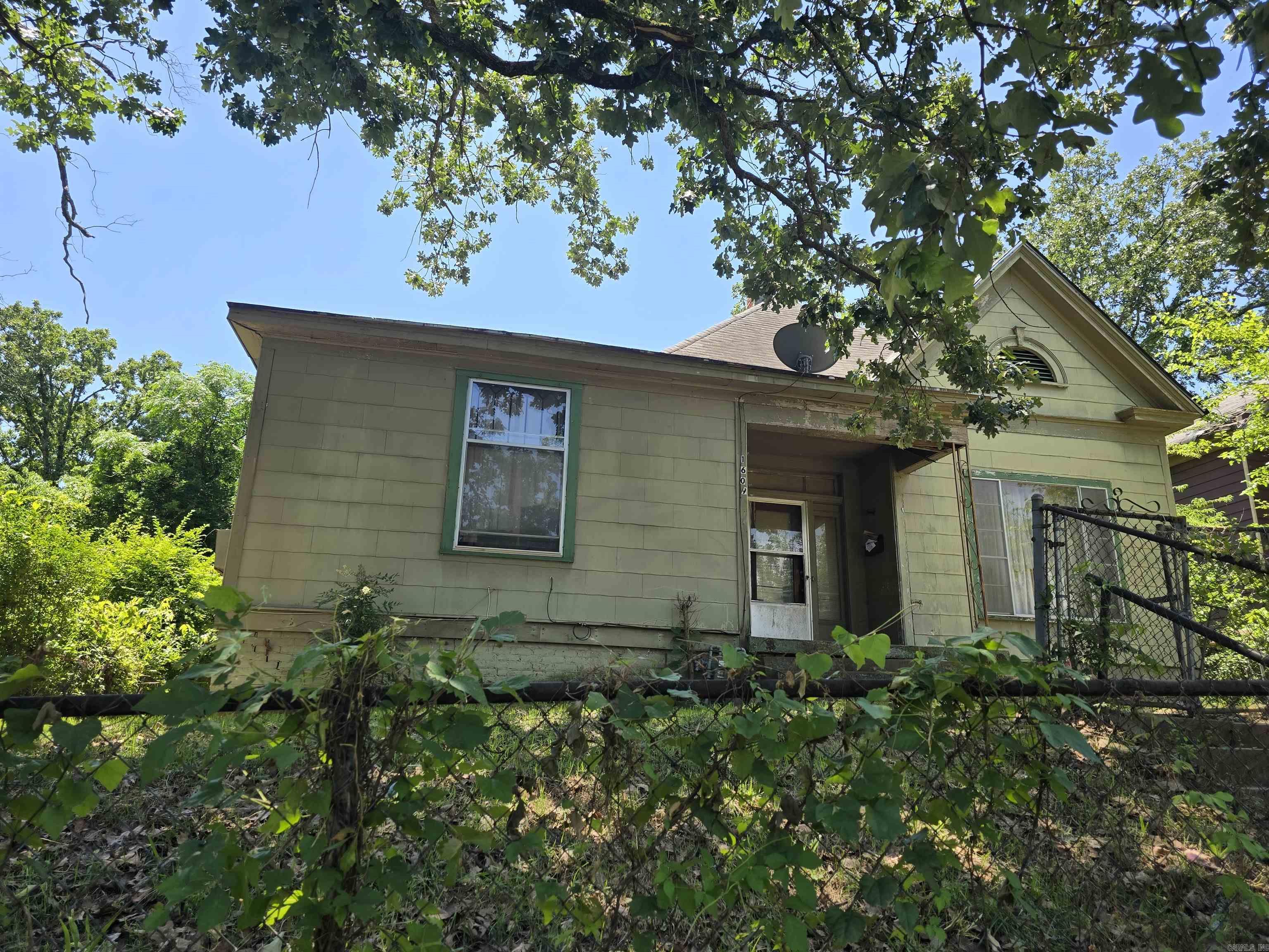 1609 W Charles Bussey  Little Rock, AR