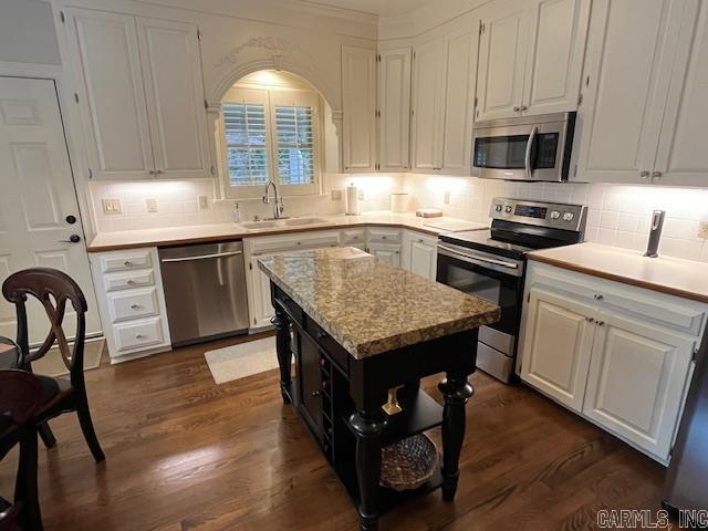2111  Hinson  Little Rock, AR