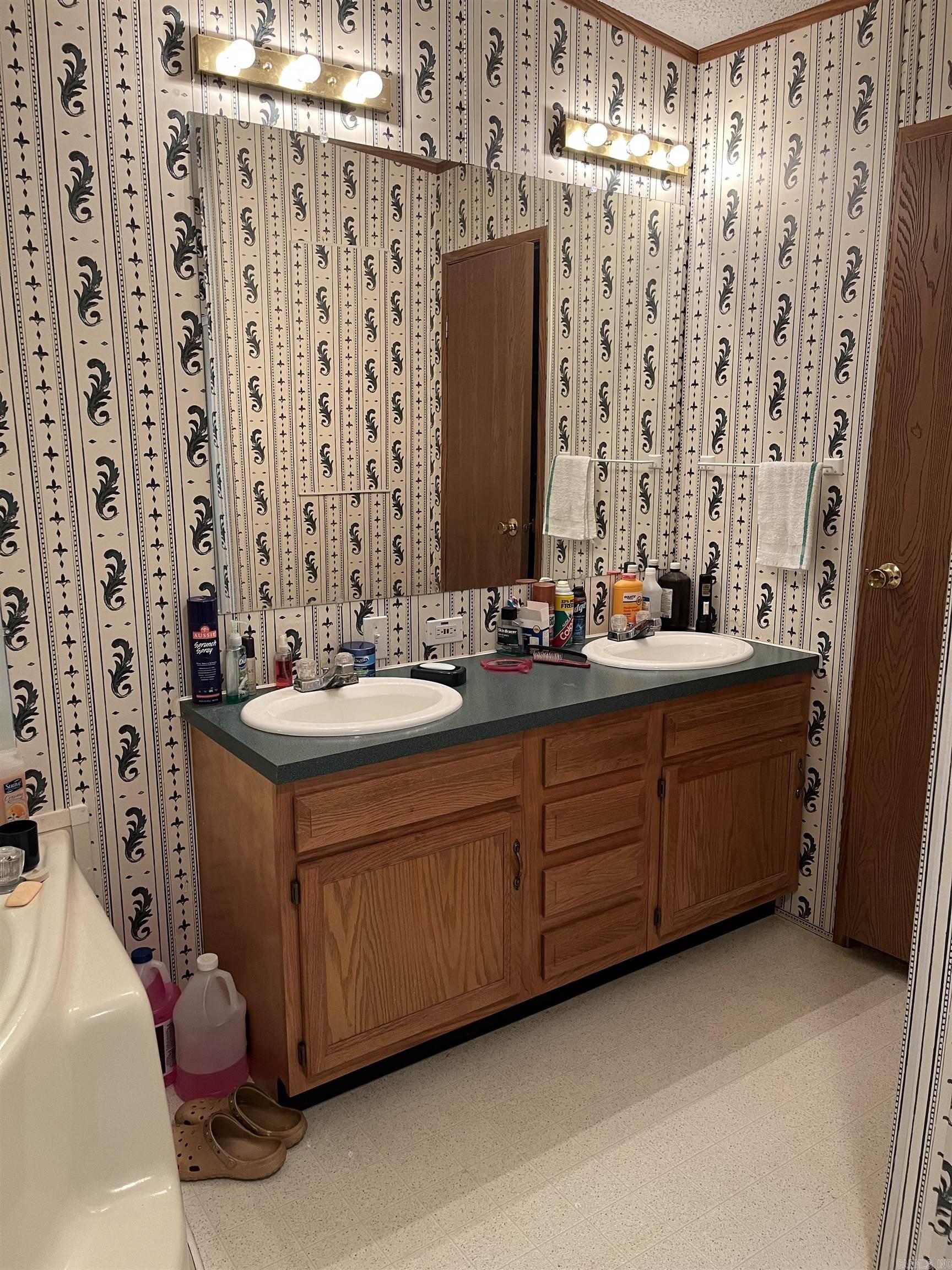 19  Hand Cove Rd.  Elizabeth, AR