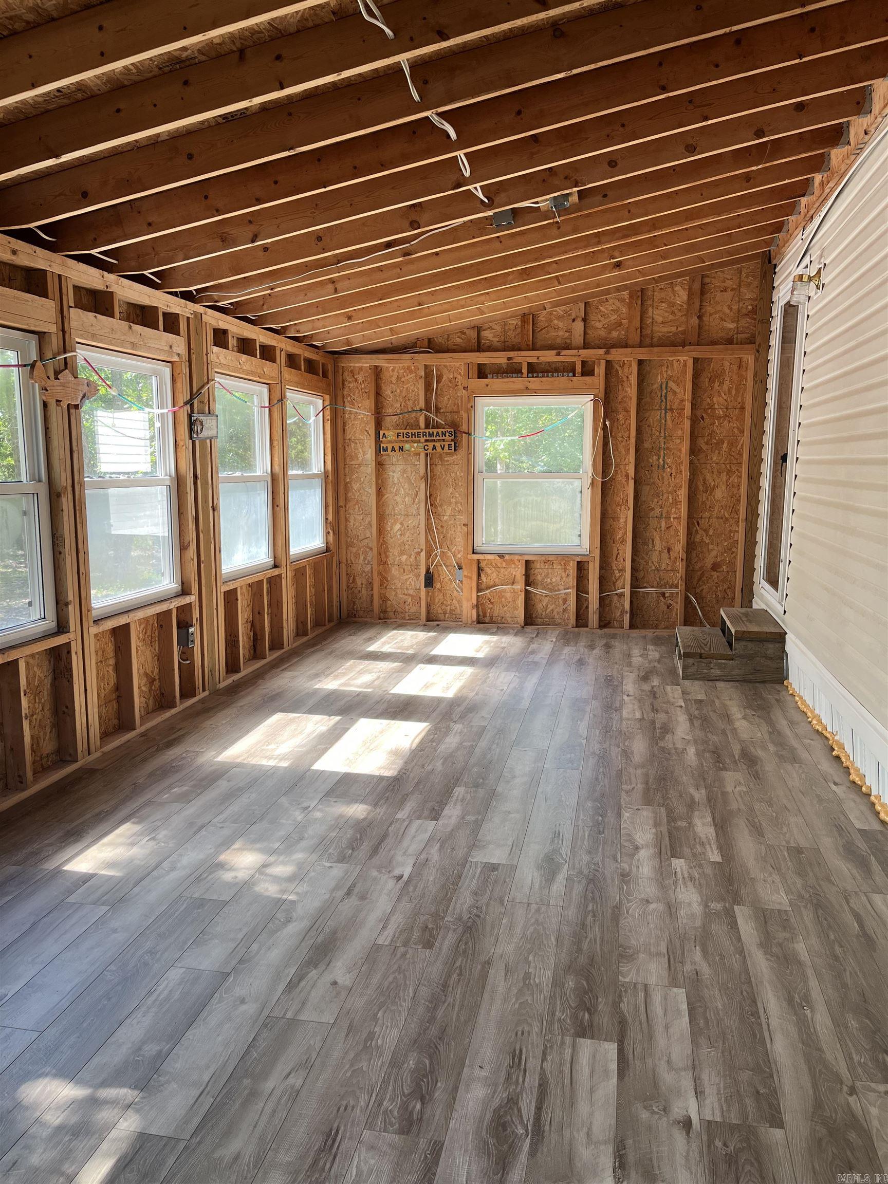 19  Hand Cove Rd.  Elizabeth, AR