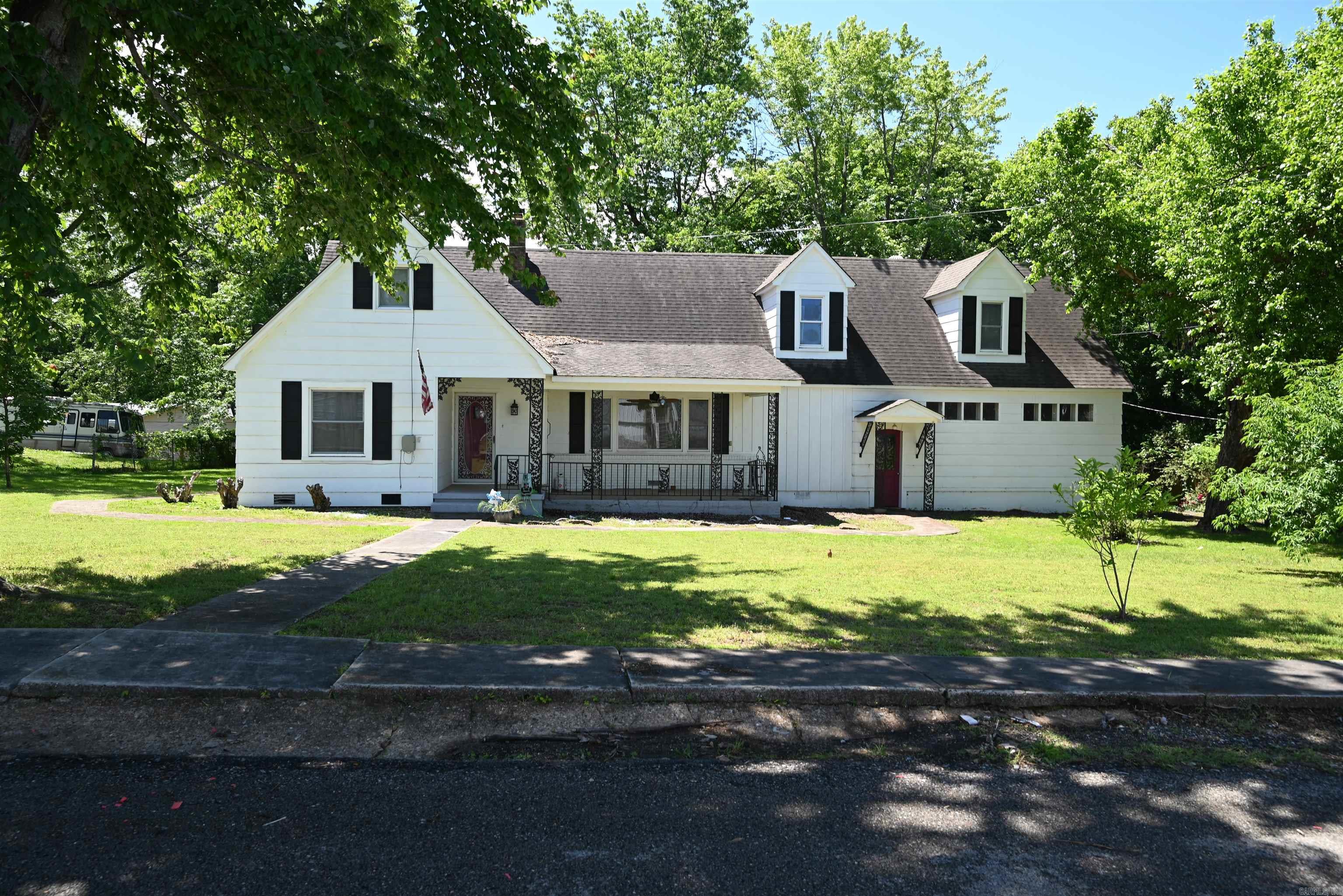 303  Campus  Marshall, AR
