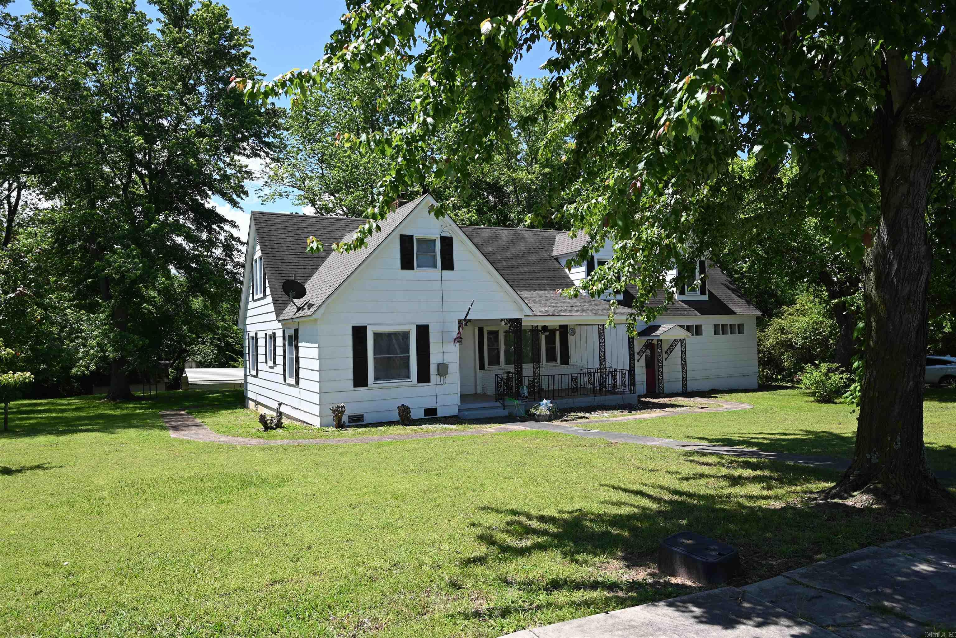 303  Campus  Marshall, AR
