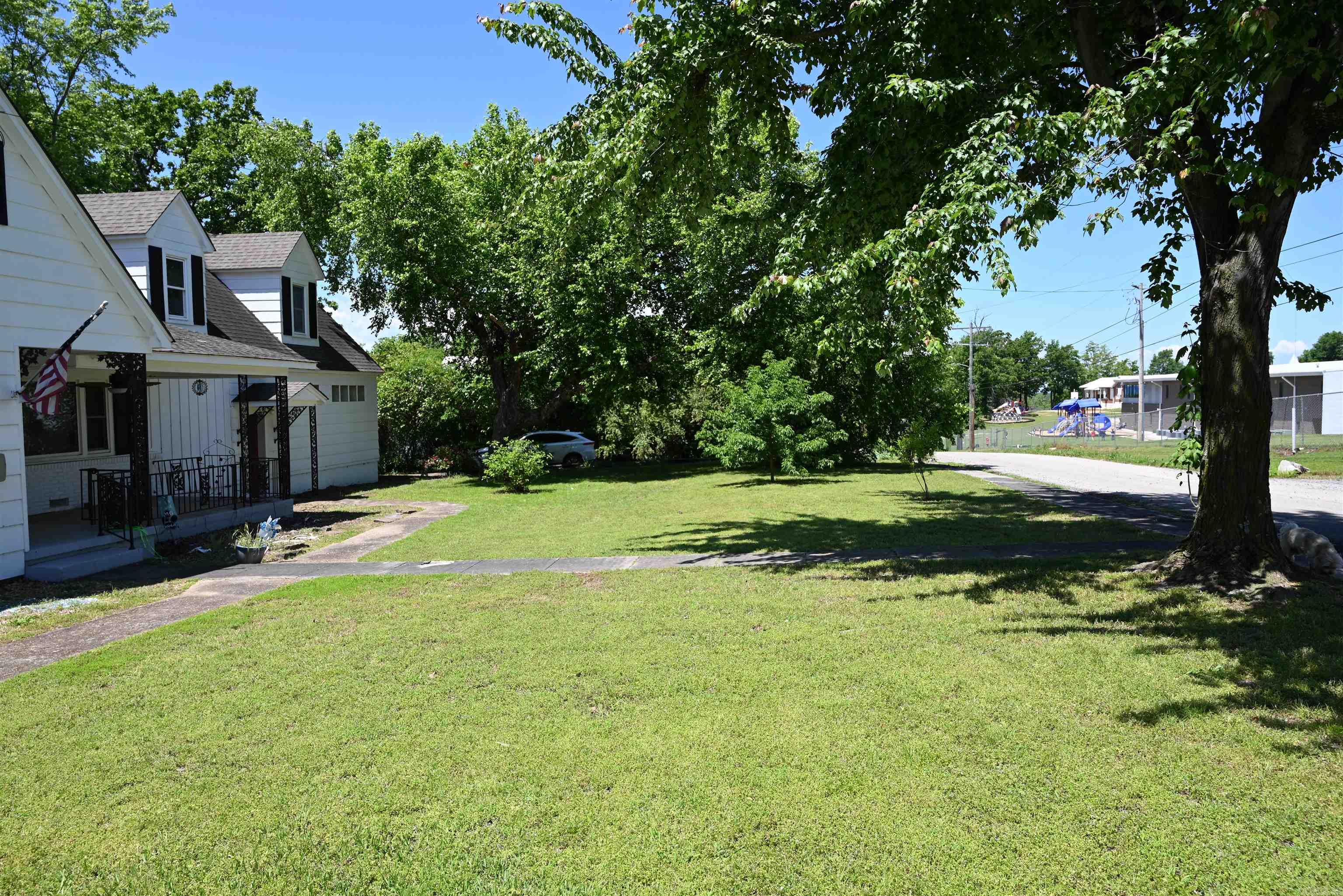 303  Campus  Marshall, AR