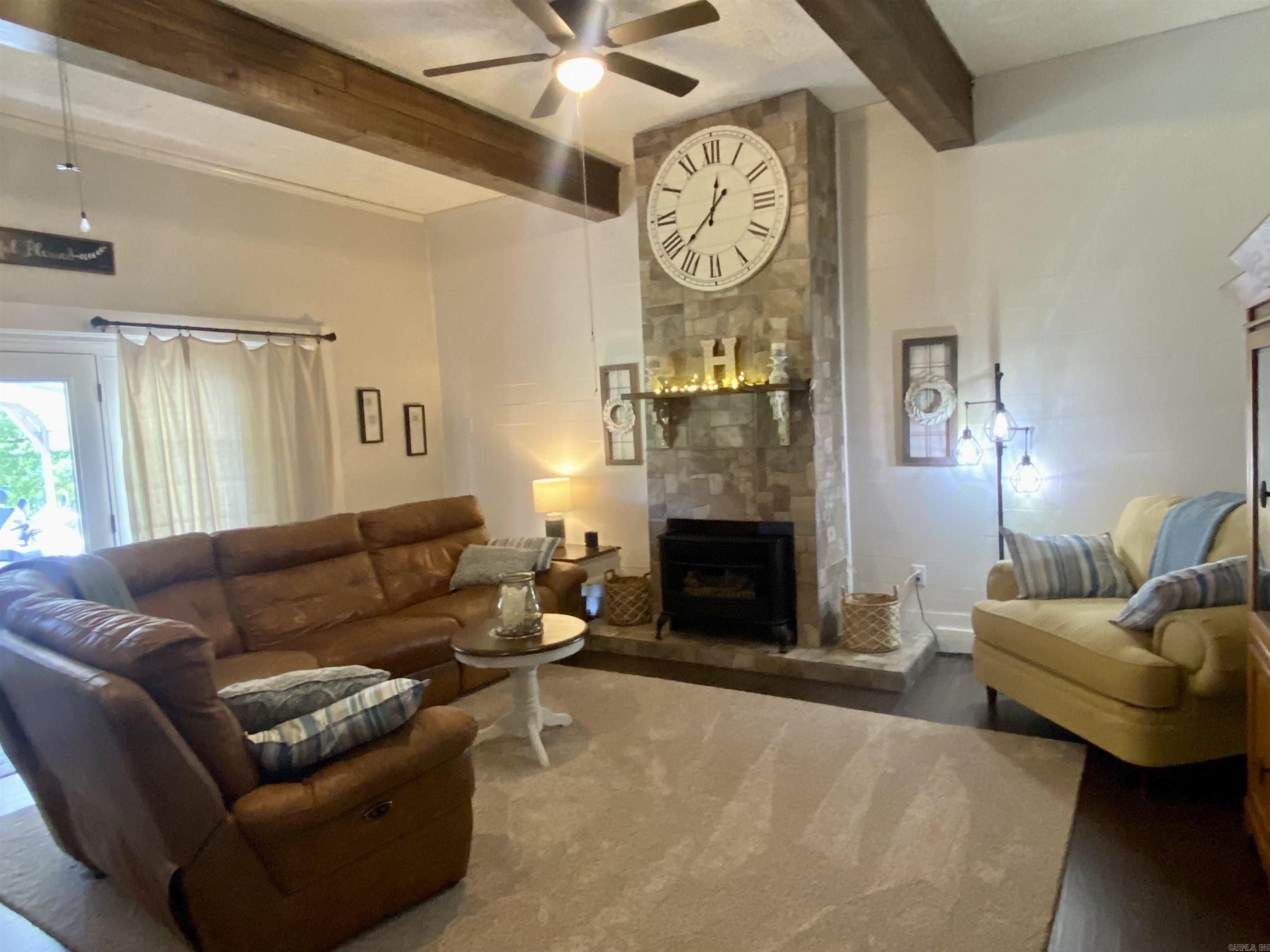 16  Mockingbird  Story, AR