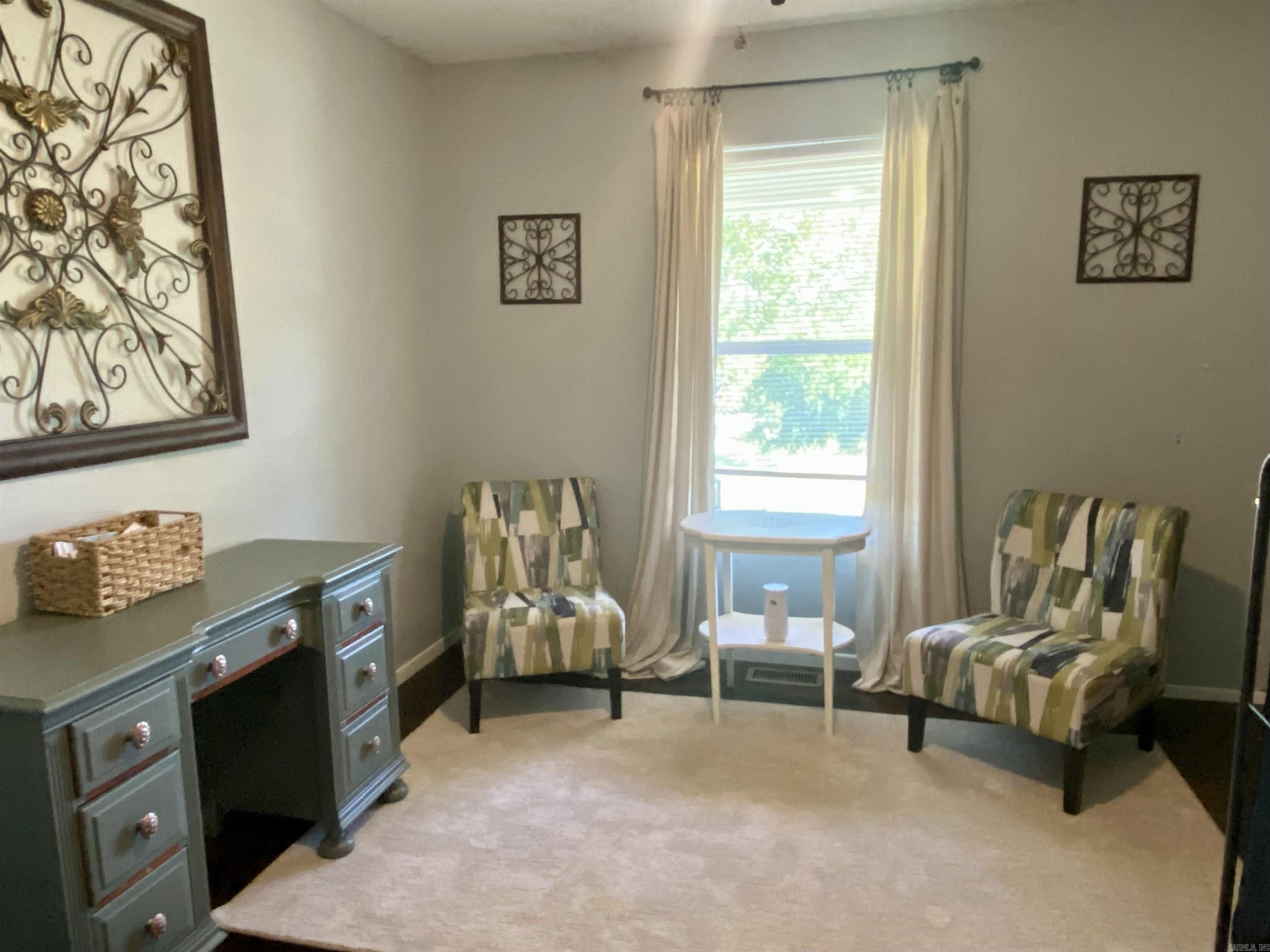 16  Mockingbird  Story, AR