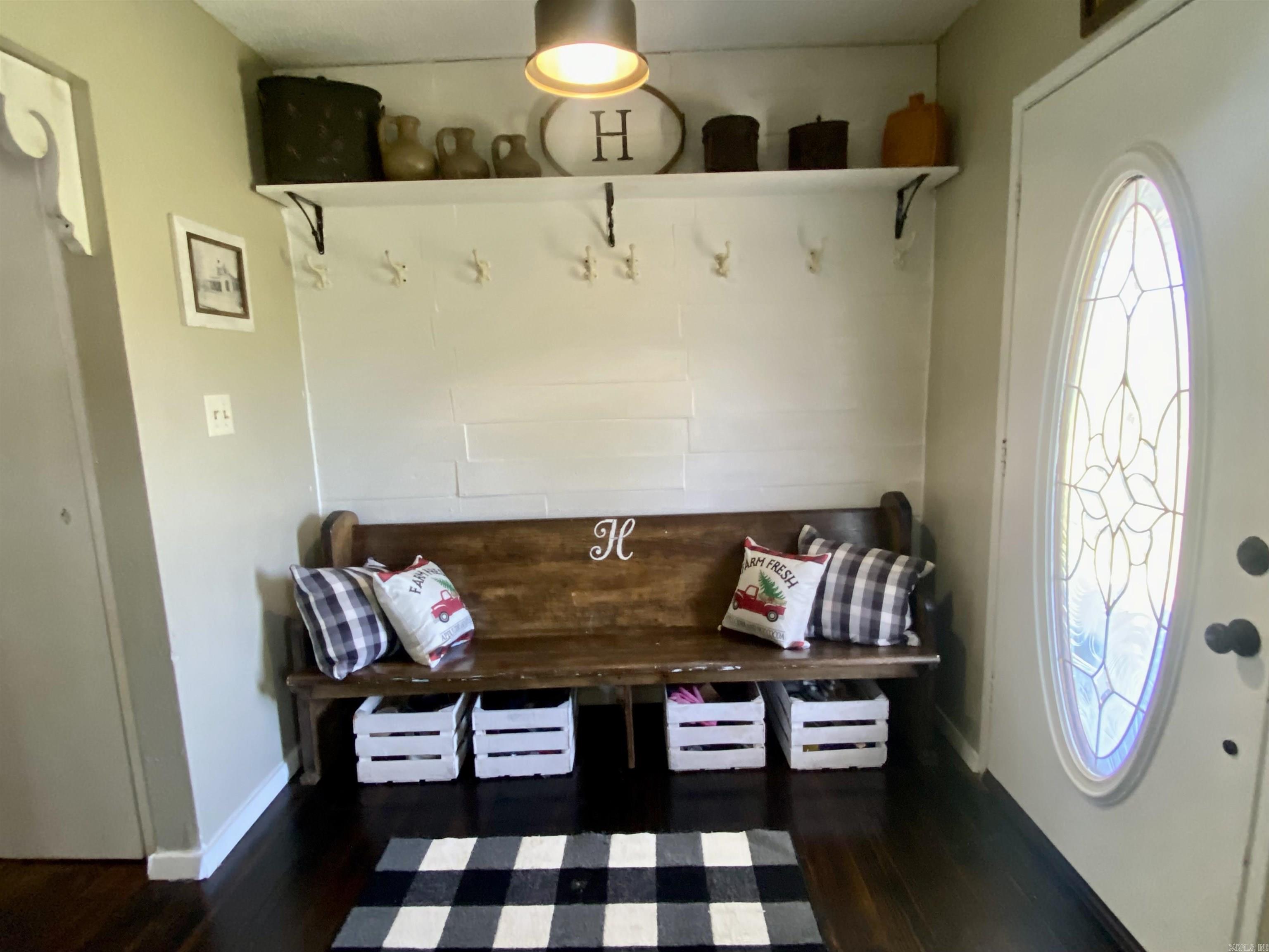 16  Mockingbird  Story, AR