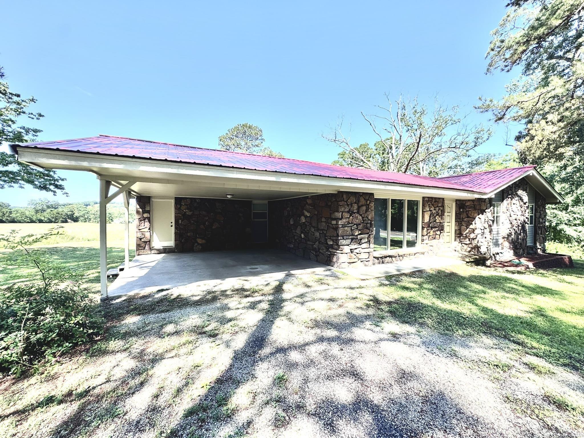 2174  N Main Street  Melbourne, AR