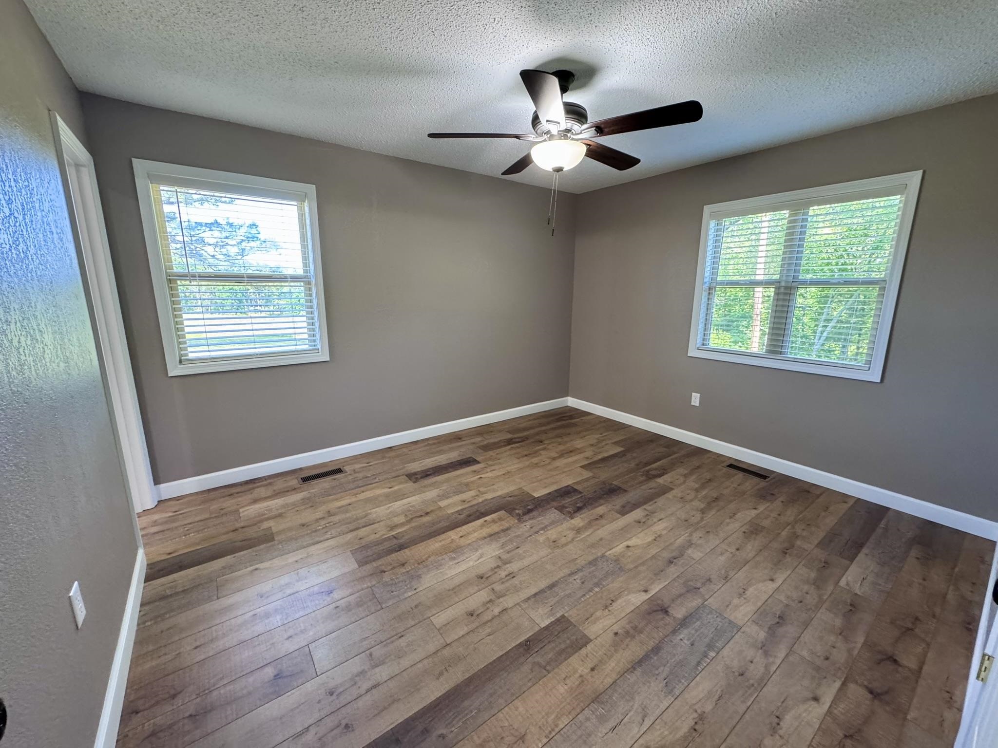 2174 N Main Street Melbourne, AR 72556