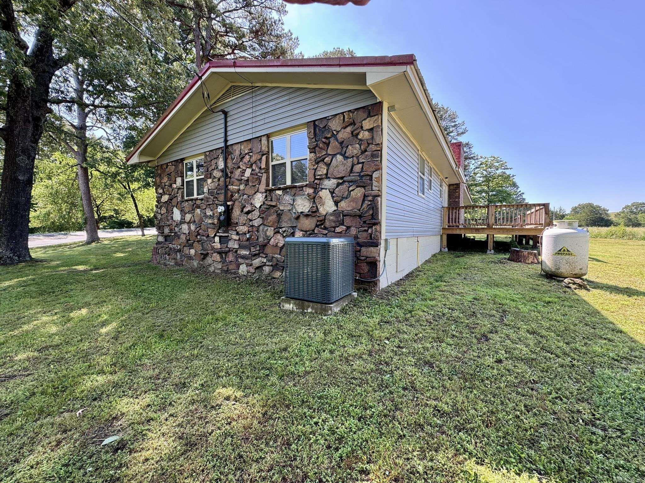 2174  N Main Street  Melbourne, AR