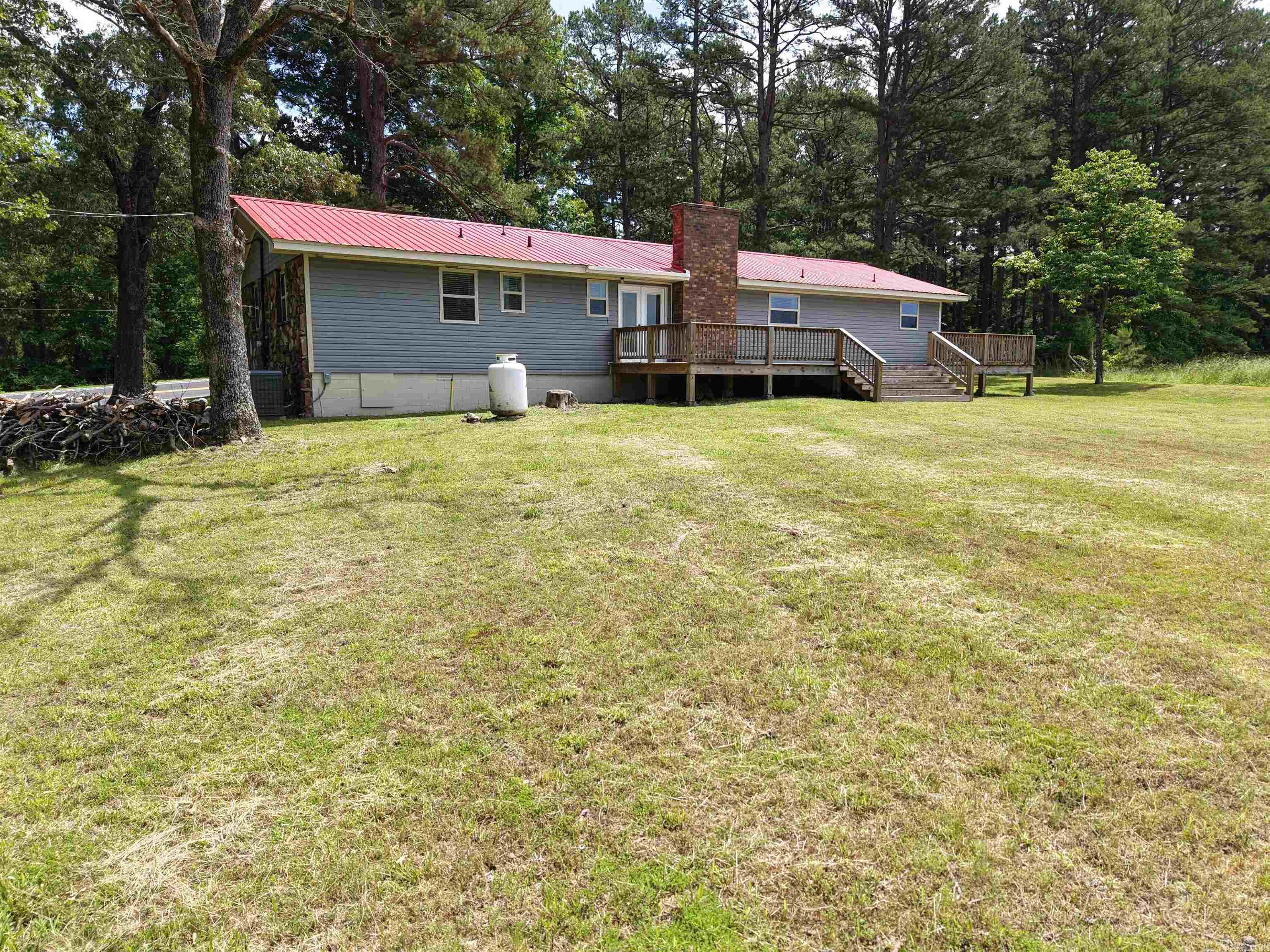 2174  N Main Street  Melbourne, AR