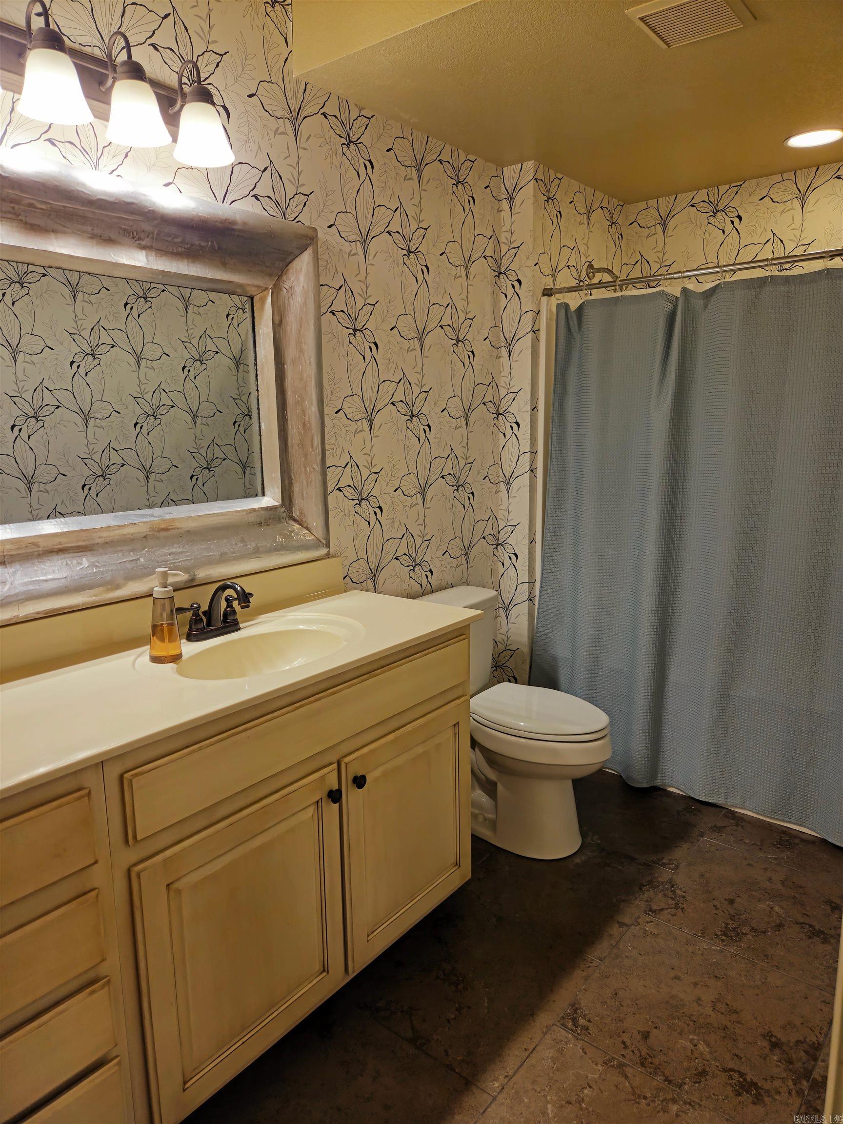 2000  Boundary Oaks  Jonesboro, AR