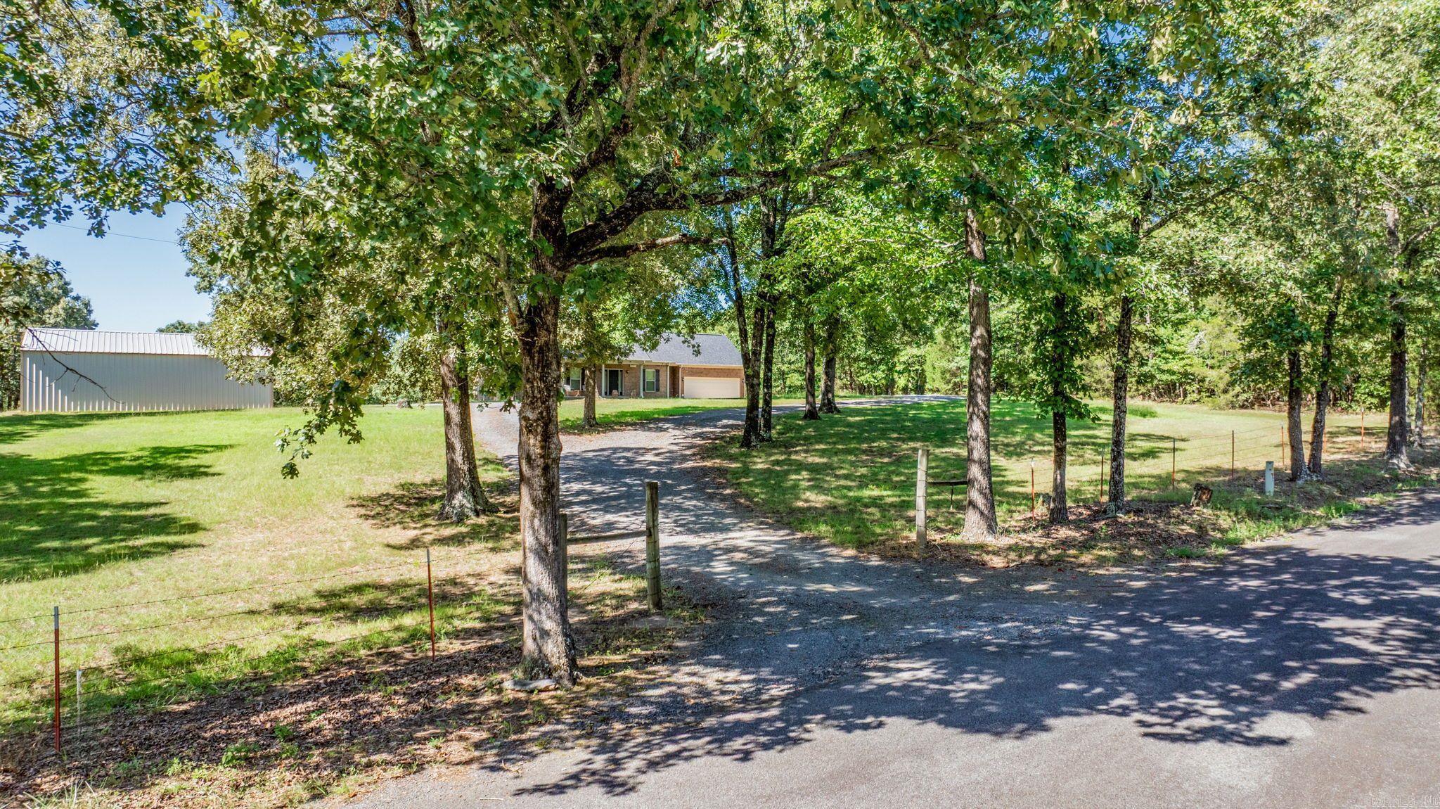 37 Thomas Rd Greenbrier, AR 72058
