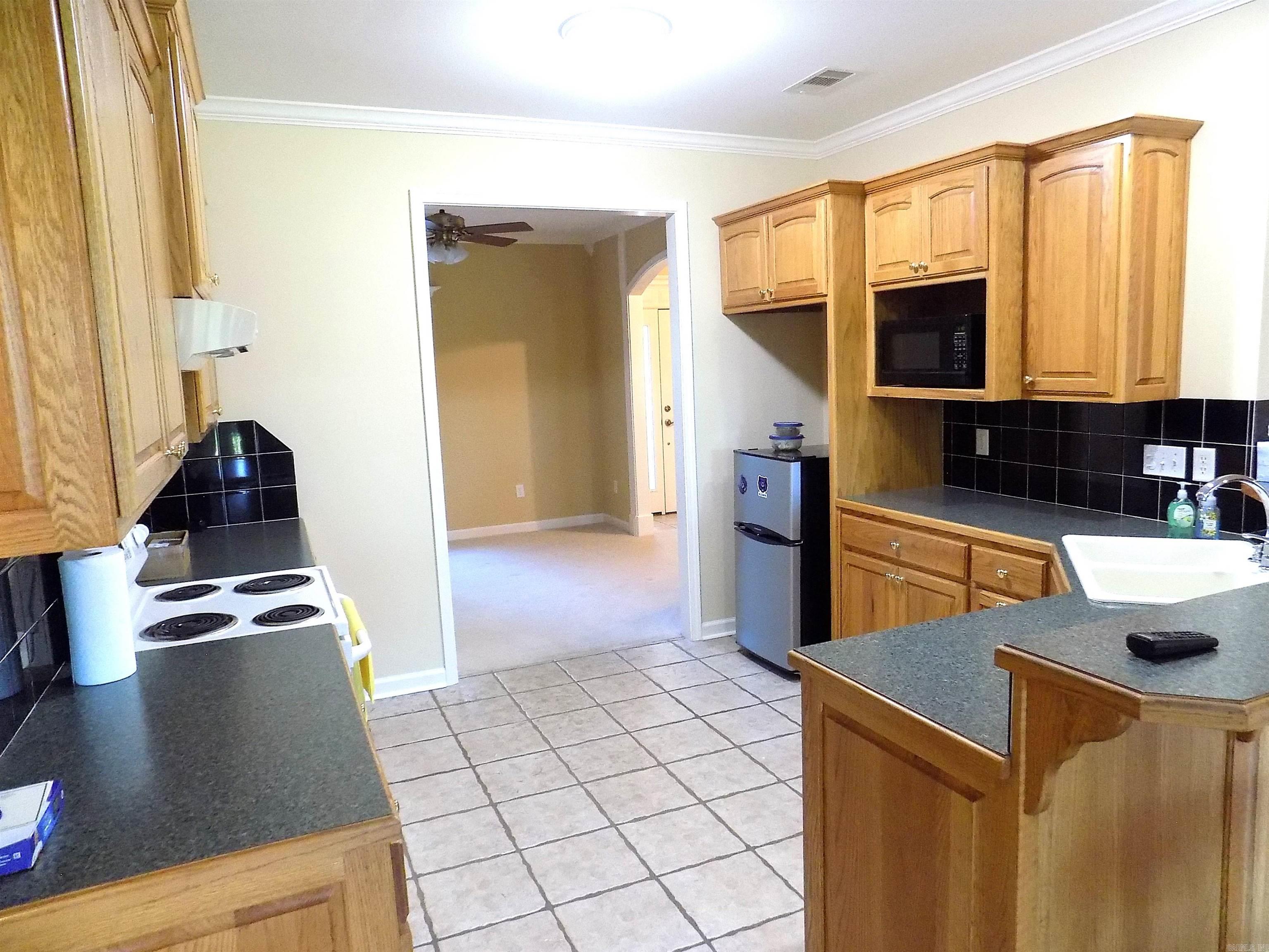 37  Thomas Rd  Greenbrier, AR