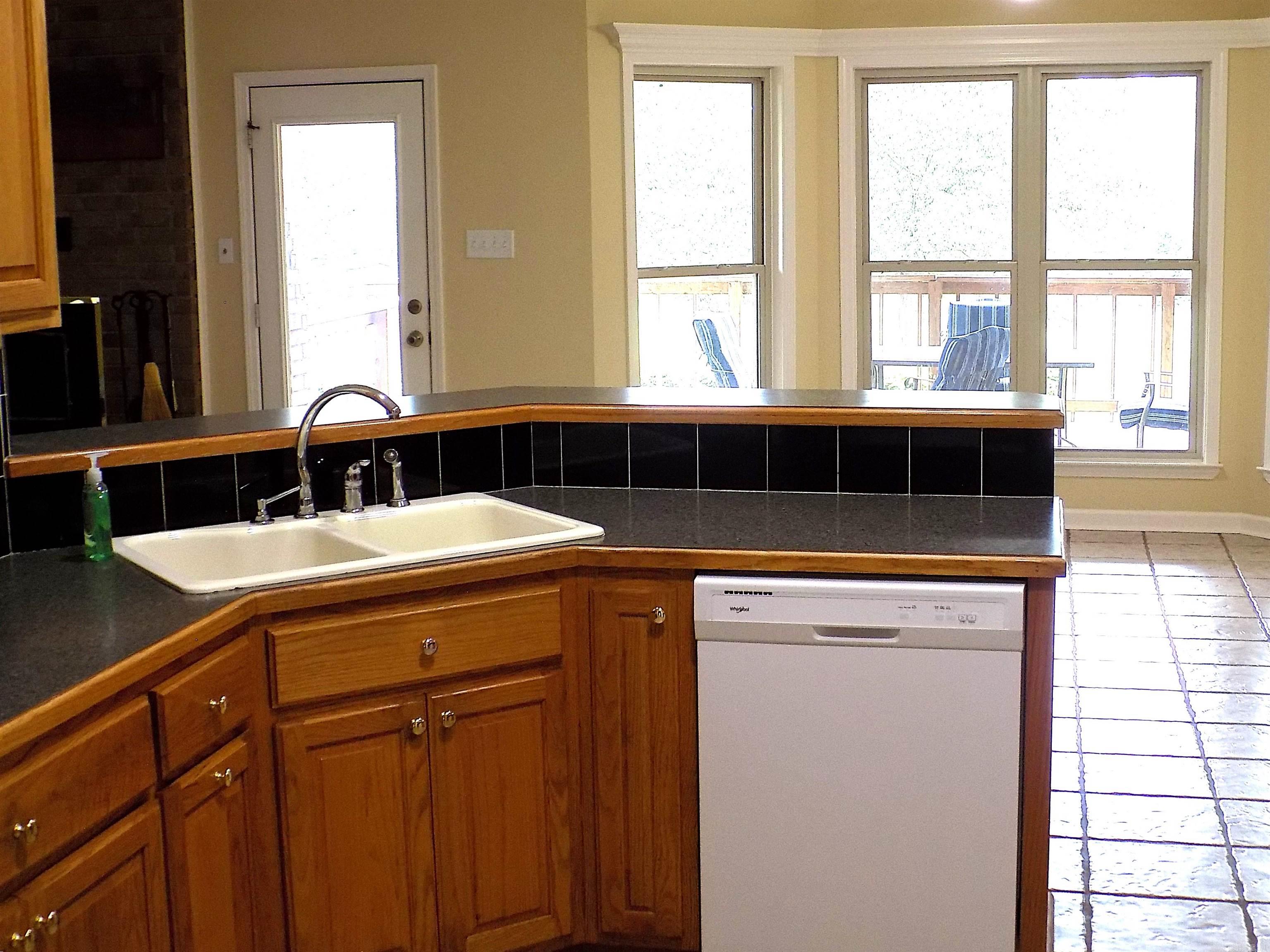 37  Thomas Rd  Greenbrier, AR