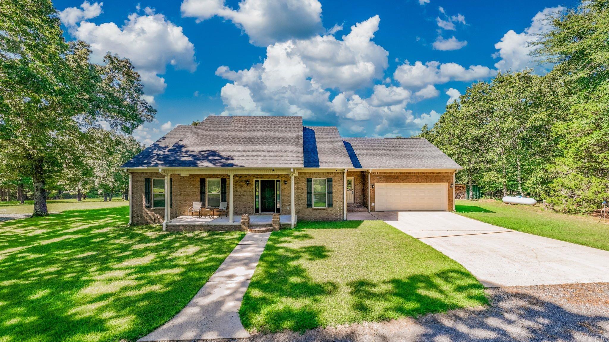 37 Thomas Rd Greenbrier, AR 72058