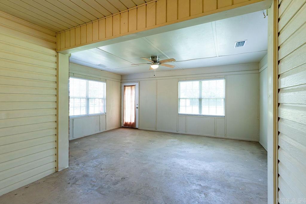 27  Hawk  Vilonia, AR