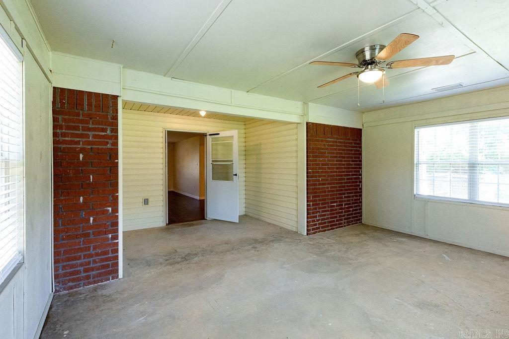 27  Hawk  Vilonia, AR